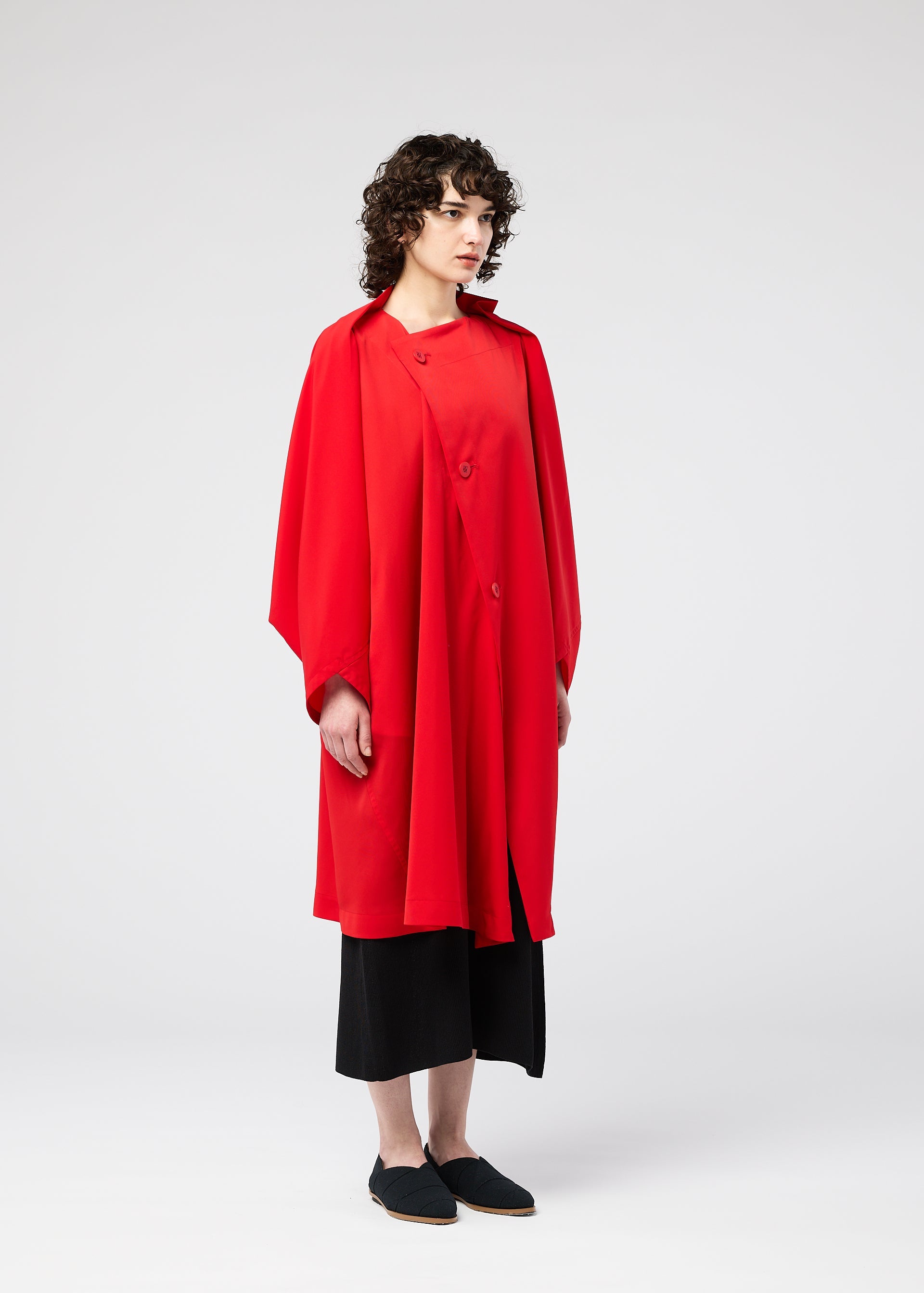 PARALLEL WRAP Coat Brown – ISSEY MIYAKE EU