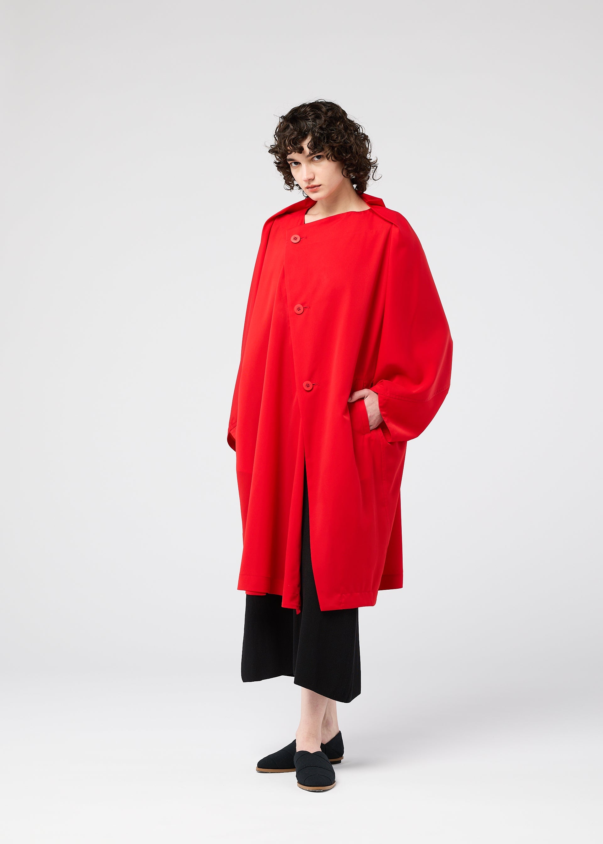 PARALLEL WRAP Coat Brown – ISSEY MIYAKE EU