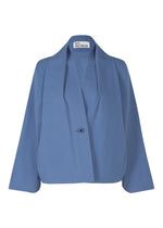 A product shot of the 132 5. Issey Miyake WASHI STRETCH jacket in .