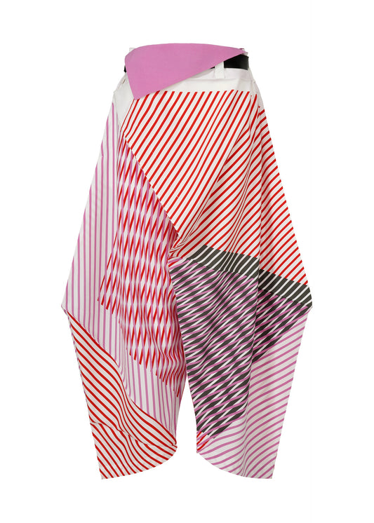 A product shot of the 132 5. Issey Miyake NO.1 PAINT prêt à porter in .