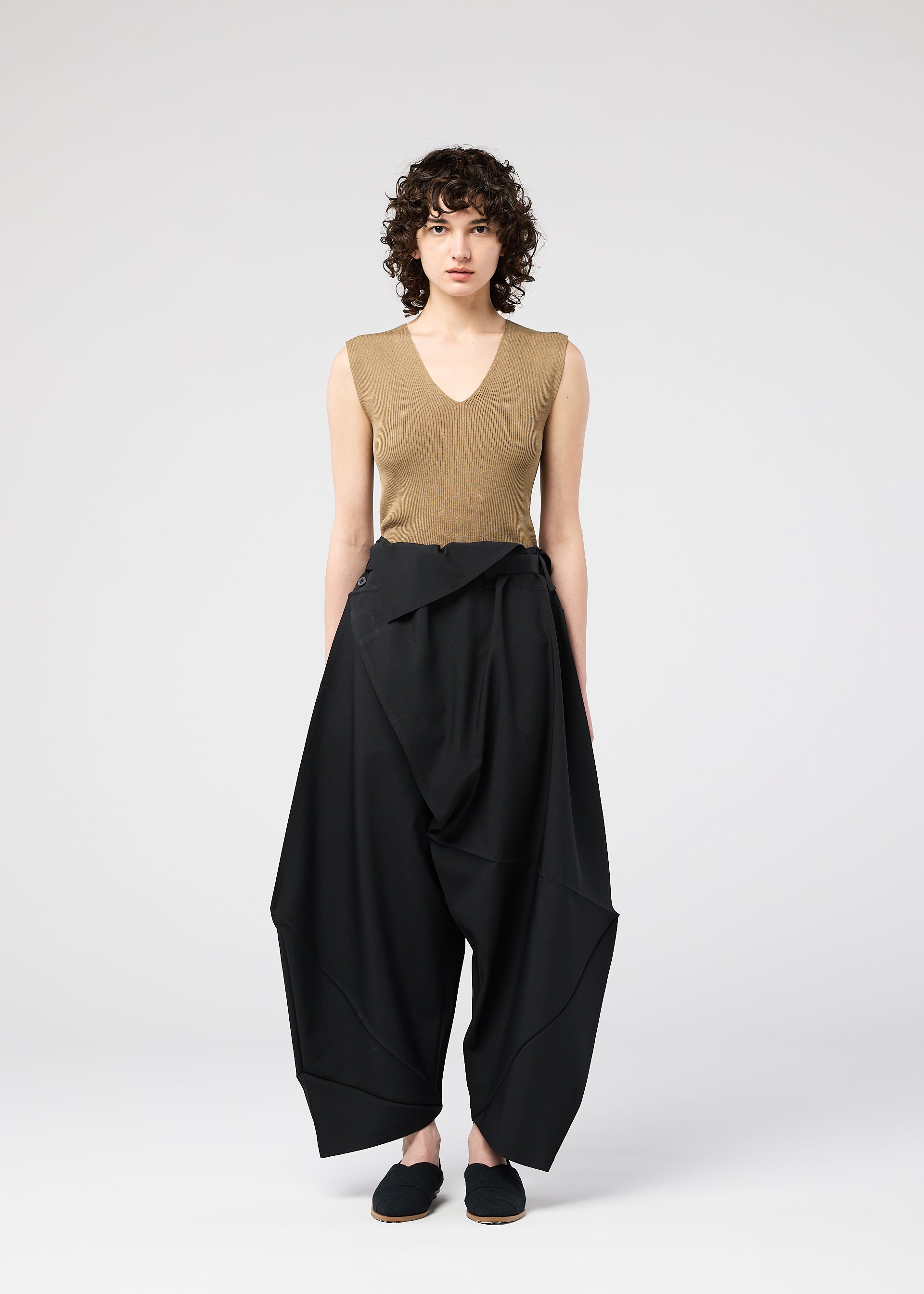 132 5. ISSEY MIYAKE – ISSEY MIYAKE EU