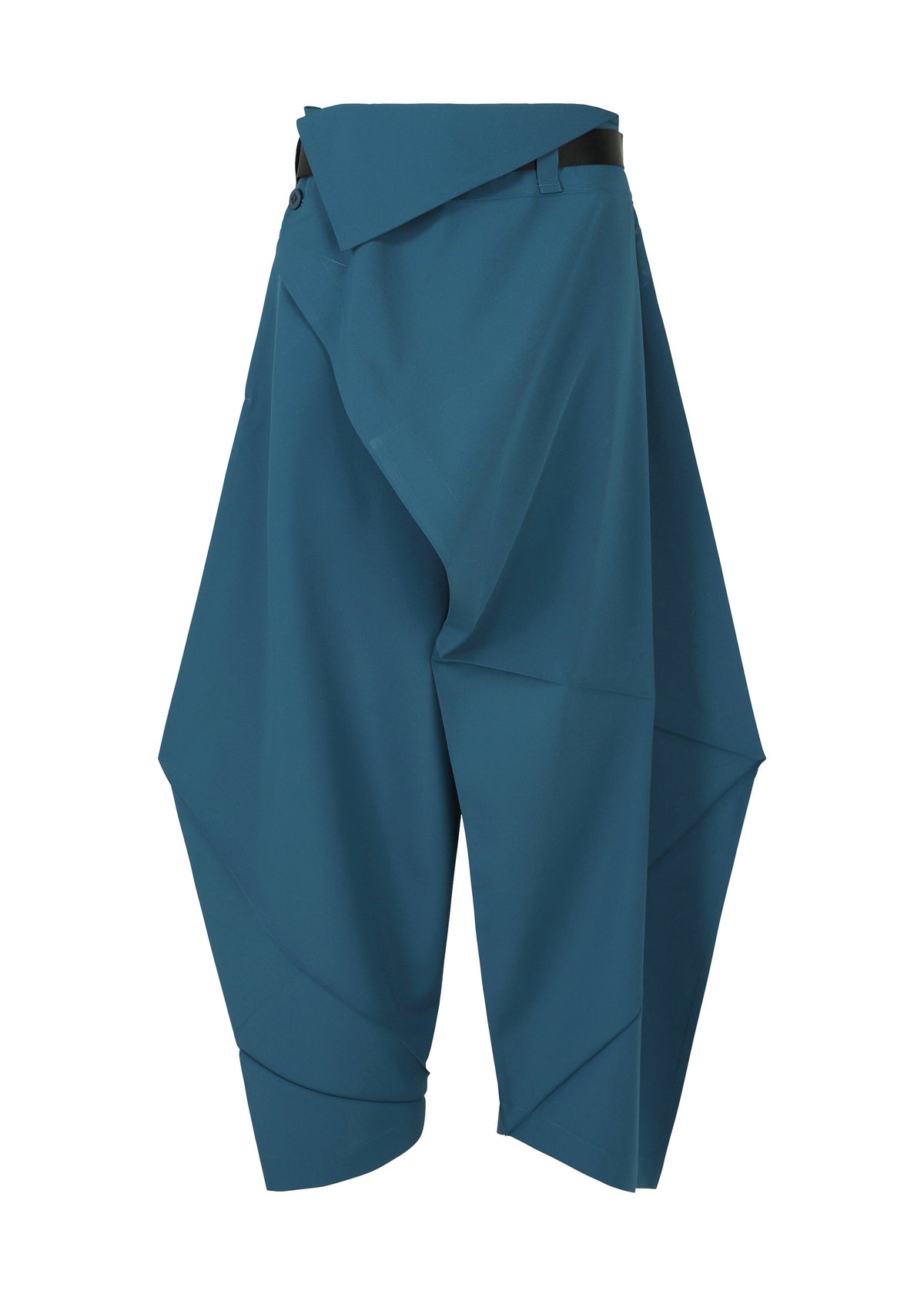 A product shot of the 132 5. Issey Miyake FACET SOLID pants in .