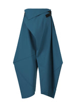A detail shot of the 132 5. Issey Miyake FACET SOLID pants.
