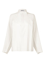 A product shot of the 132 5 ISSEY MIYAKE FOLD SHIRT prêt à porter in white (01).