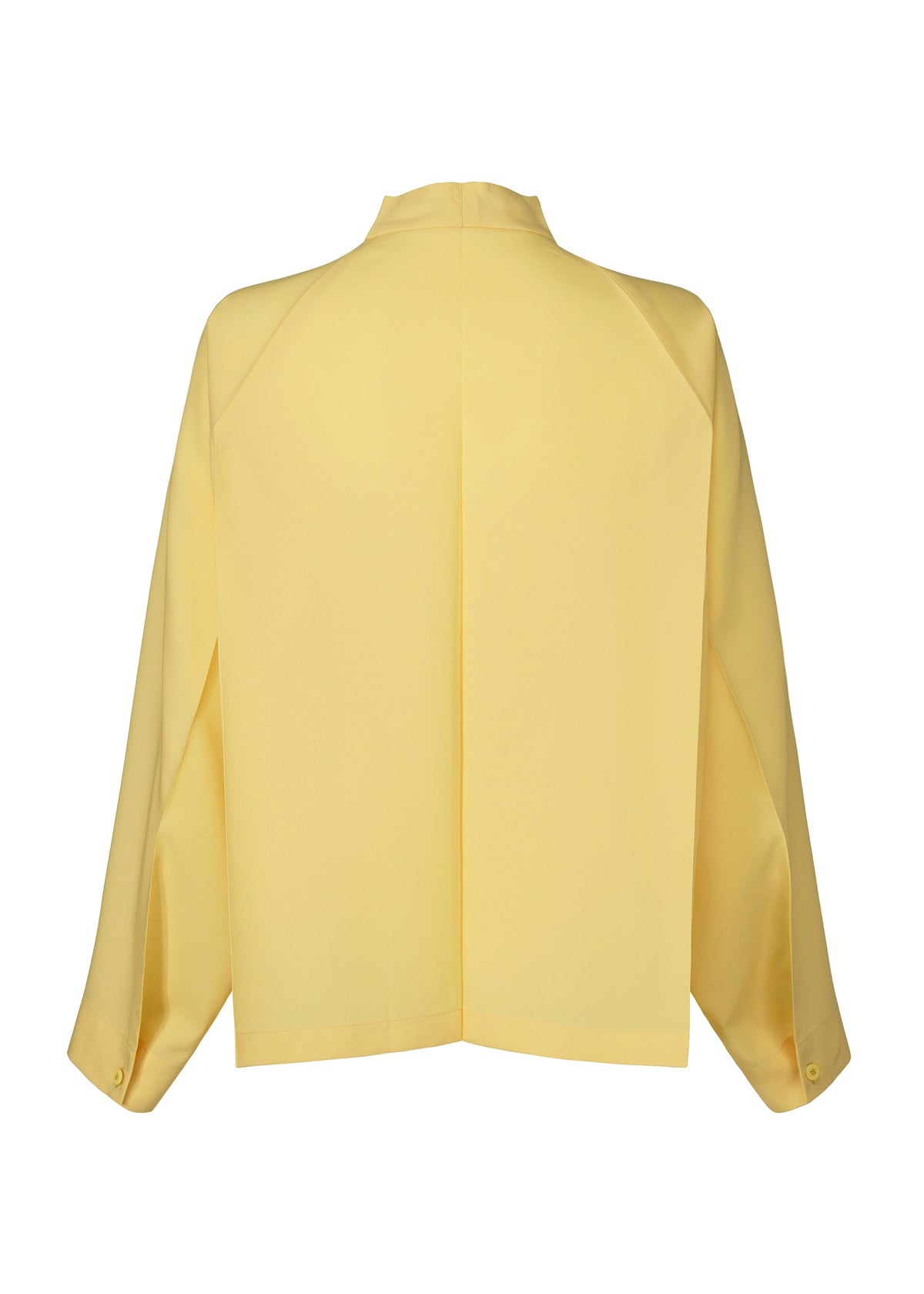 A detail shot of the 132 5 ISSEY MIYAKE FOLD SHIRT prêt à porter.