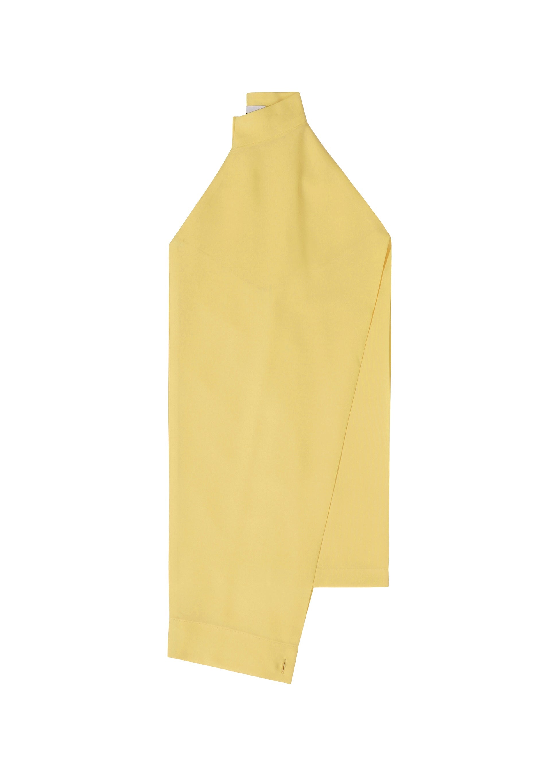 A detail shot of the 132 5 ISSEY MIYAKE FOLD SHIRT prêt à porter.