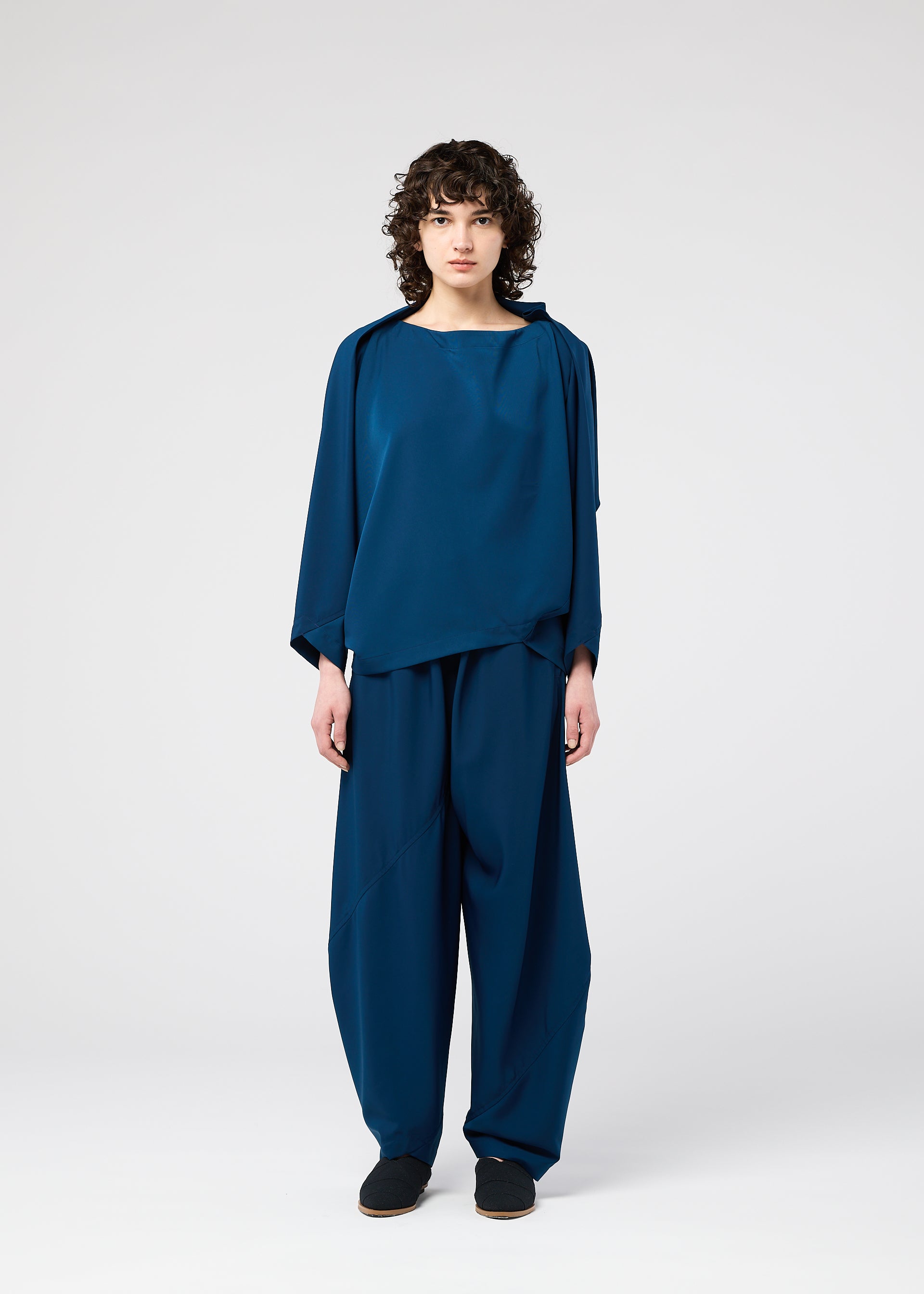 132 5. ISSEY MIYAKE – ISSEY MIYAKE EU