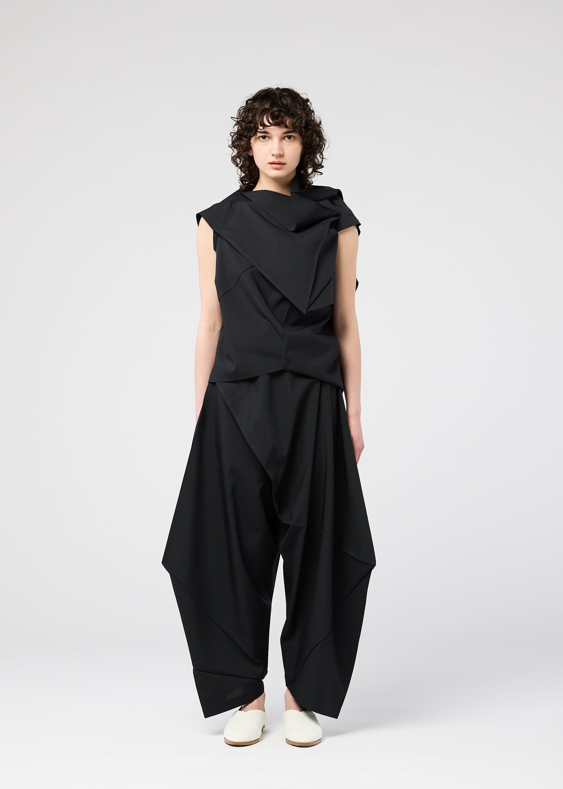 132 5. ISSEY MIYAKE – ISSEY MIYAKE EU