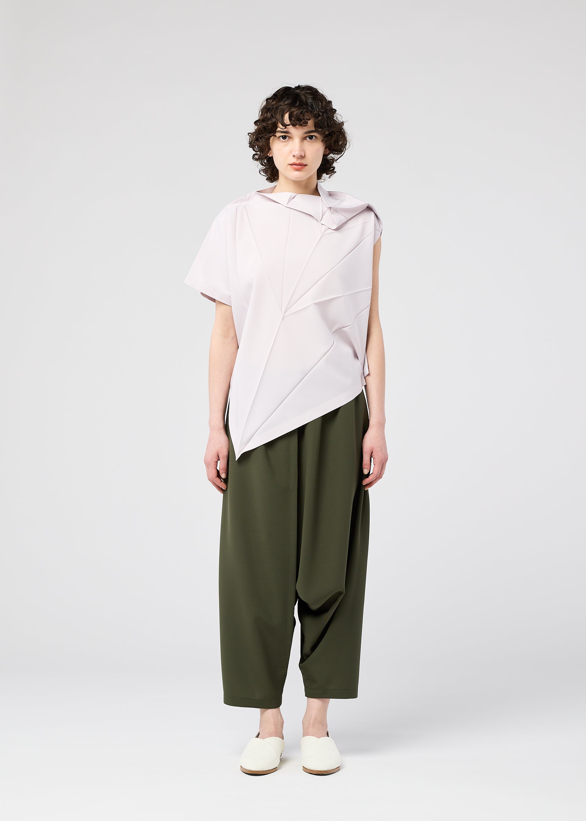 132 5. ISSEY MIYAKE – ISSEY MIYAKE EU