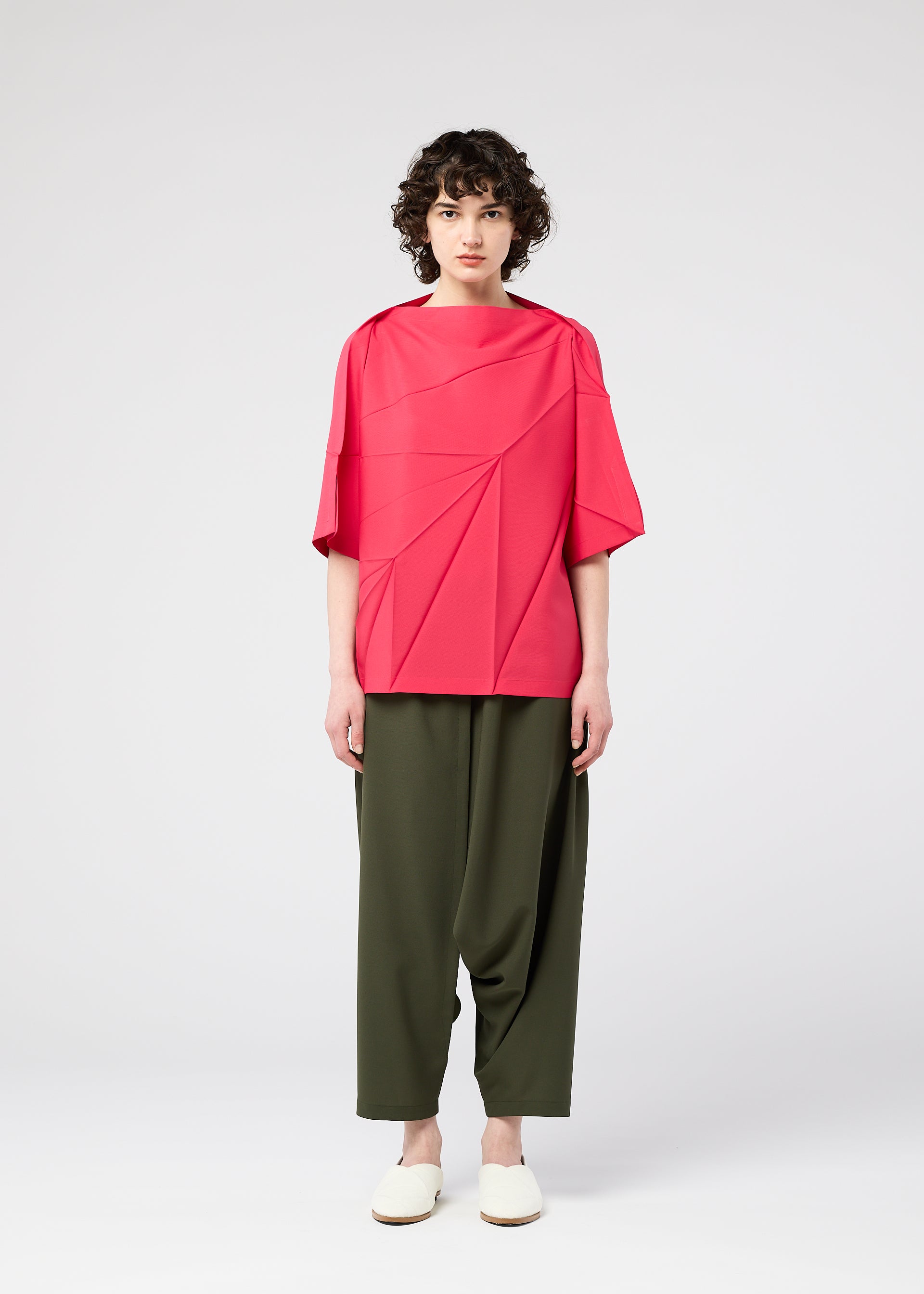 132 5. ISSEY MIYAKE – ISSEY MIYAKE EU