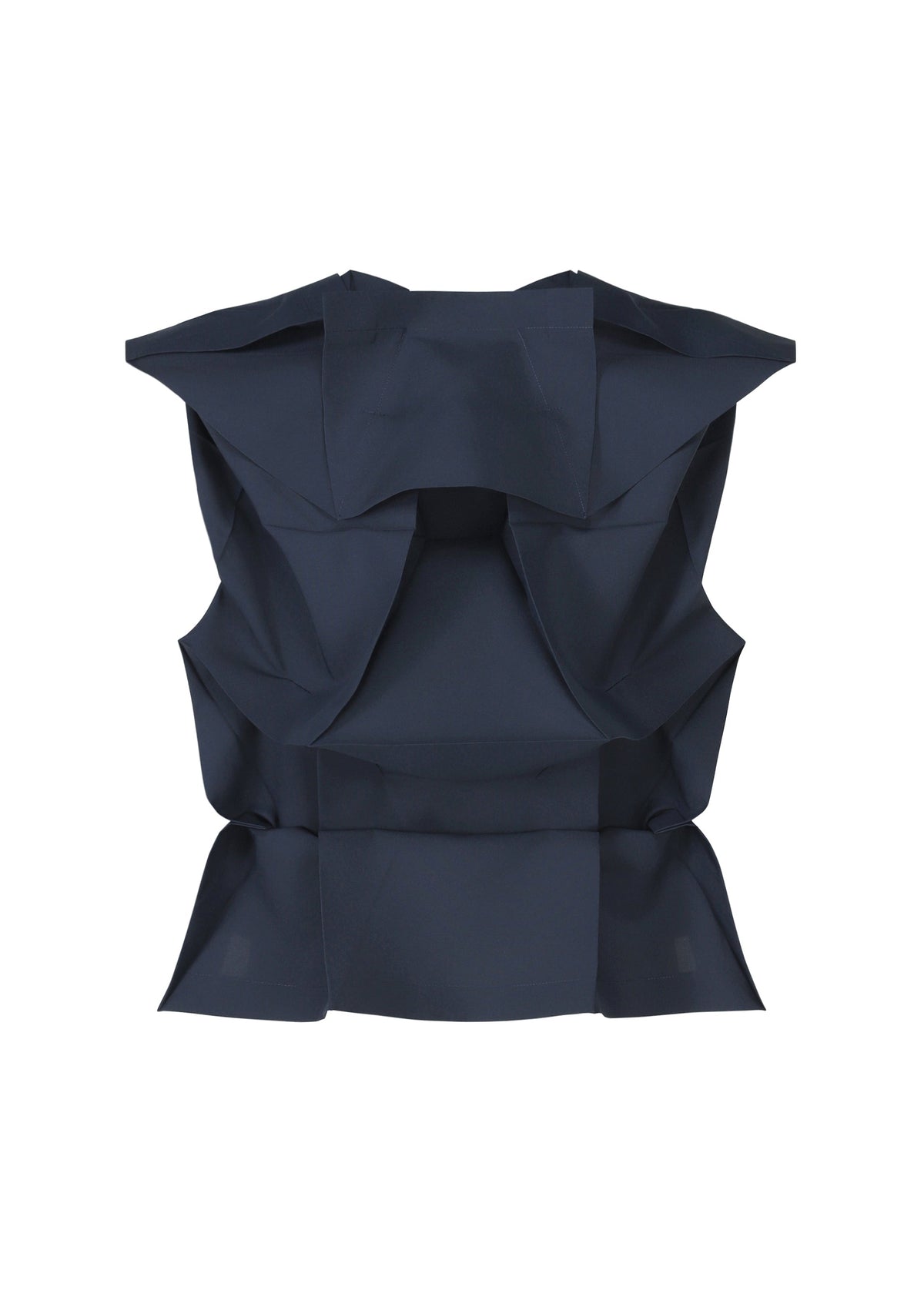 A detail shot of the 132 5. ISSEY MIYAKE NO.6 SOLID shirt.