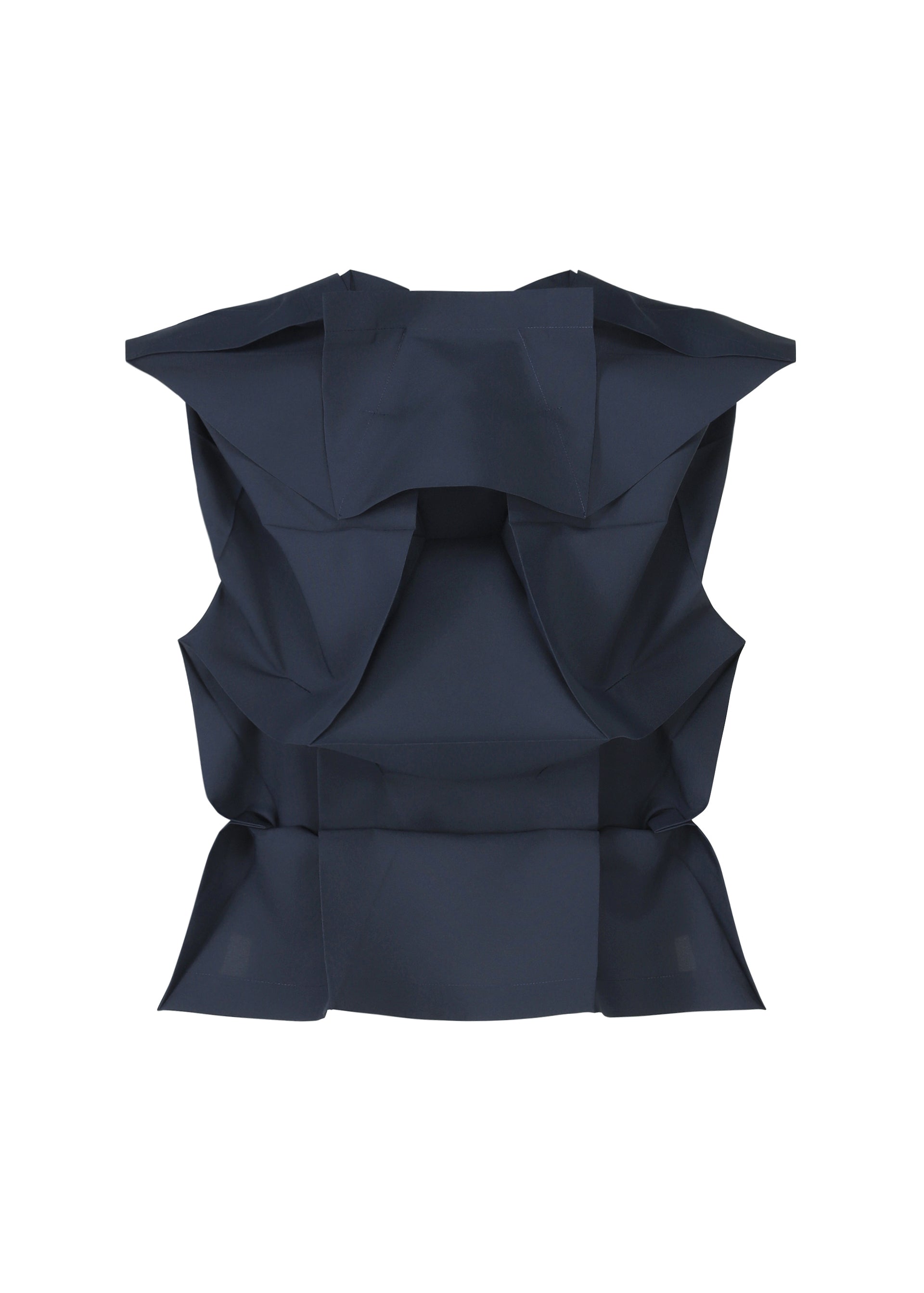 A detail shot of the 132 5. ISSEY MIYAKE NO.6 SOLID shirt.