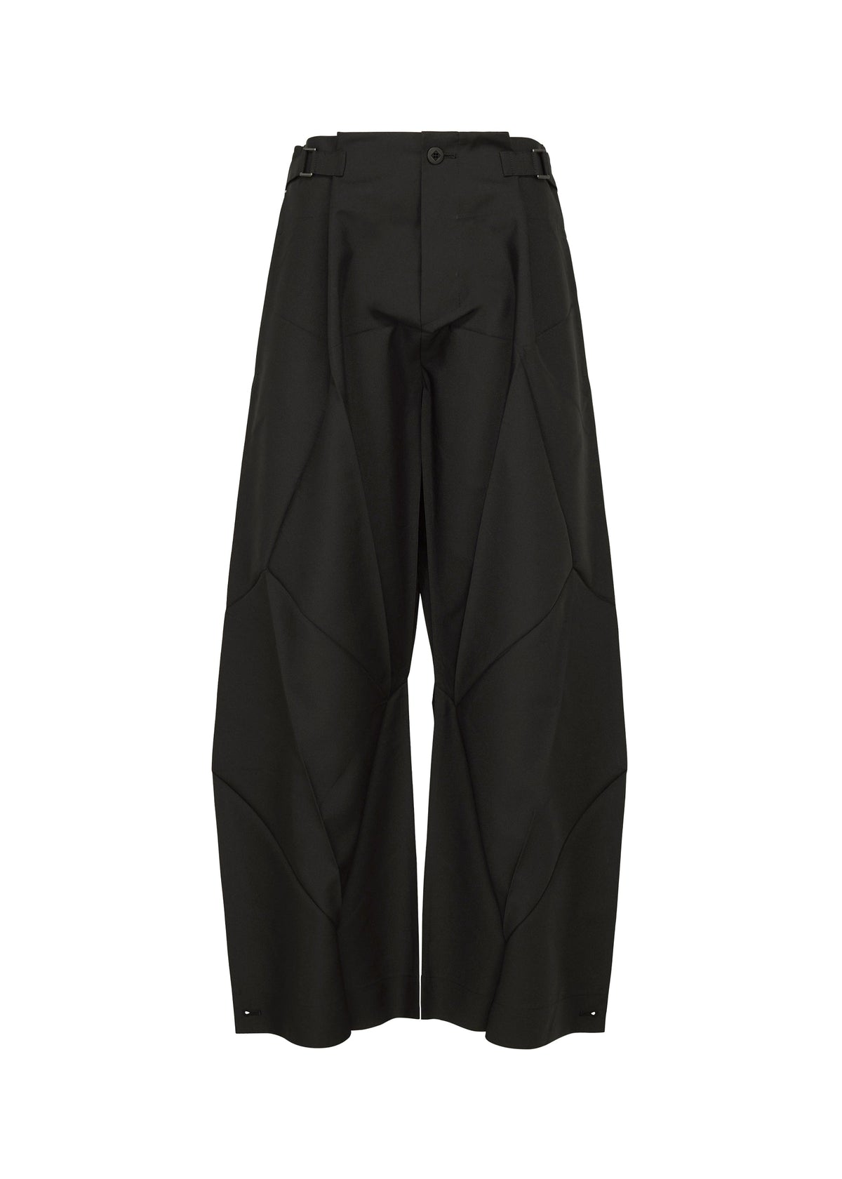 A product shot of the 132 5. ISSEY MIYAKE F-BT trousers in black.