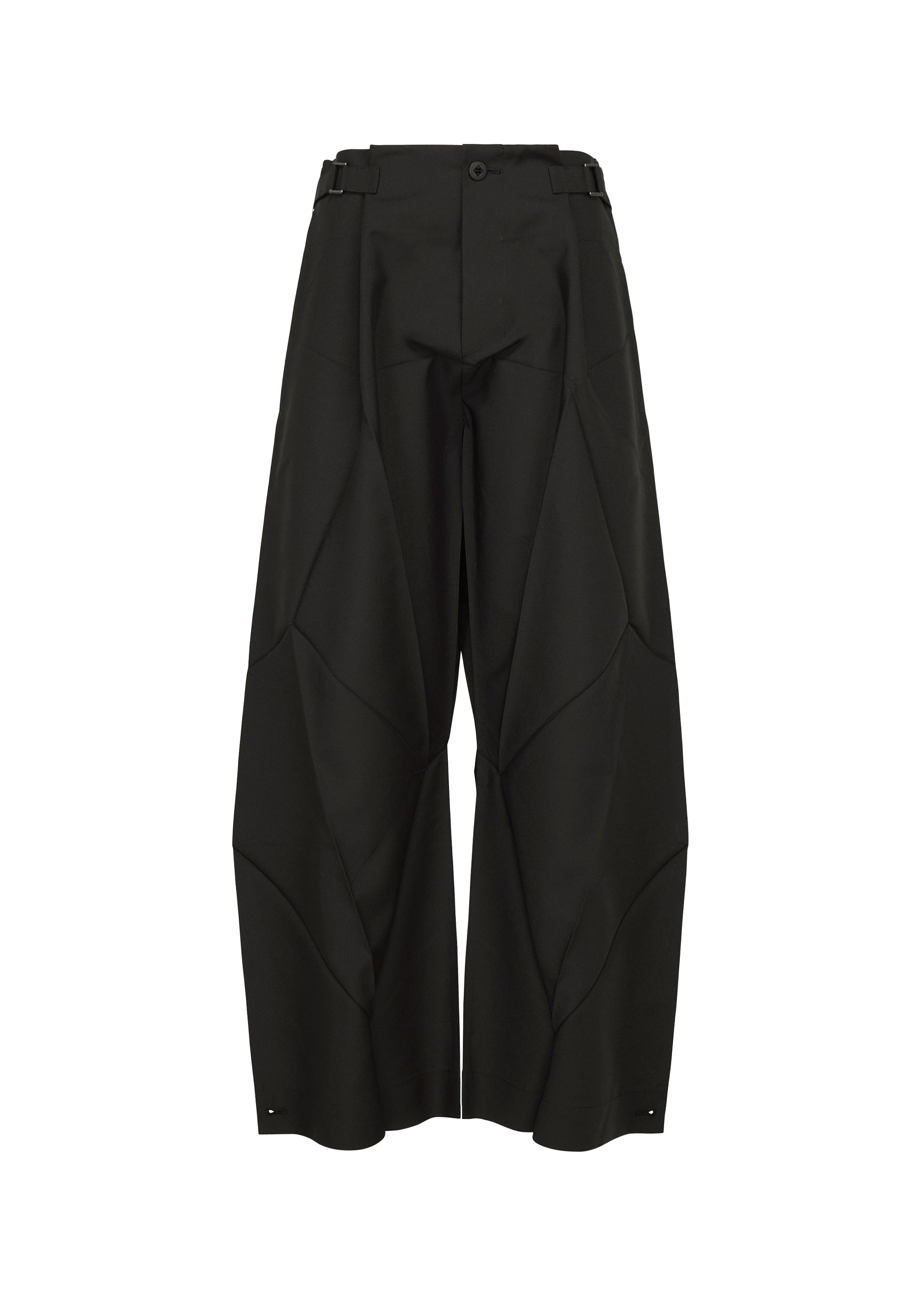 A product shot of the 132 5. ISSEY MIYAKE F-BT trousers in black.