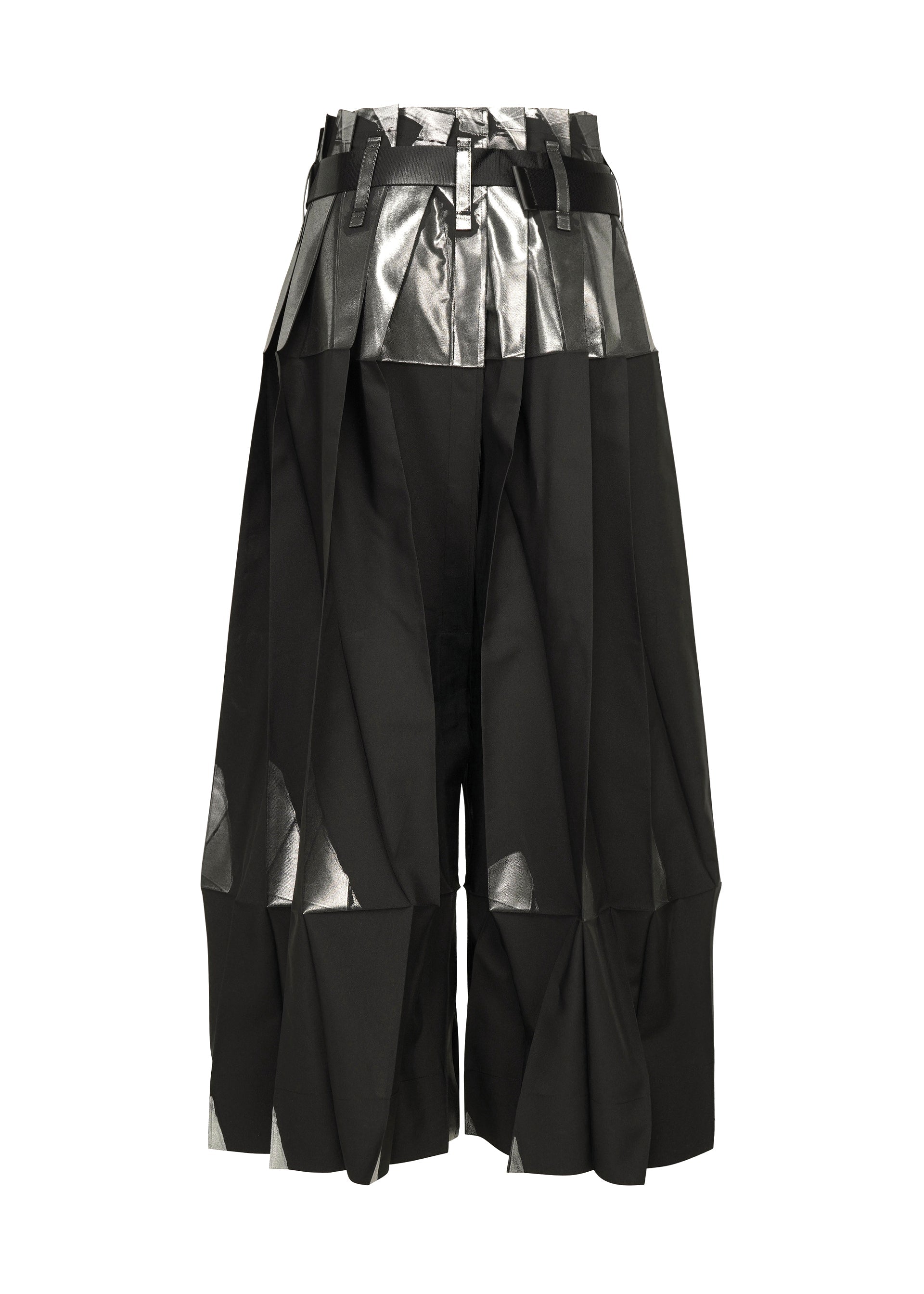 A detail shot of the 132 5. ISSEY MIYAKE No.3-1 trousers.