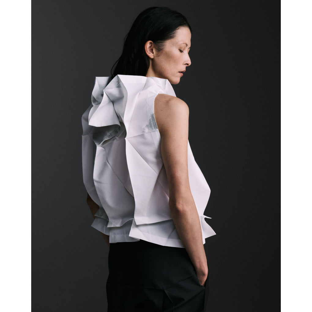 132 5. ISSEY MIYAKE VISUAL ARCHIVES – ISSEY MIYAKE EU