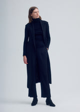 HATCHING PLEATS Coat Black