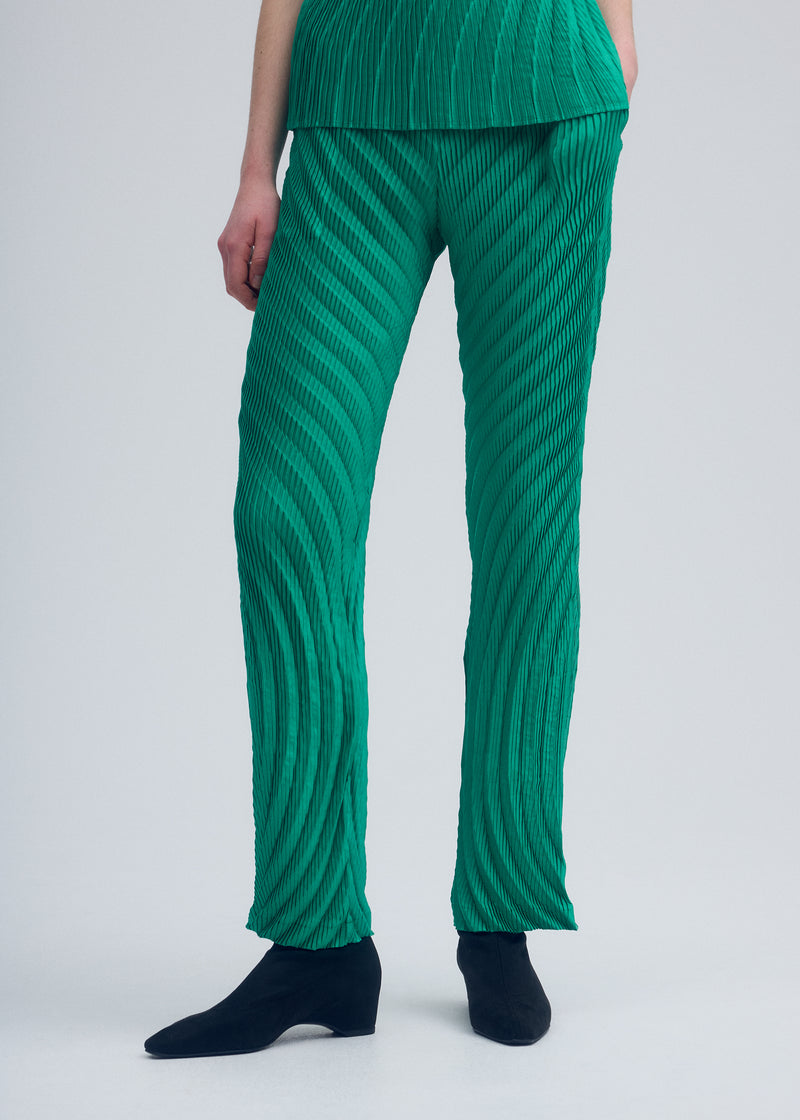 NUANCE PLEATS SOLID Trousers Winter Green