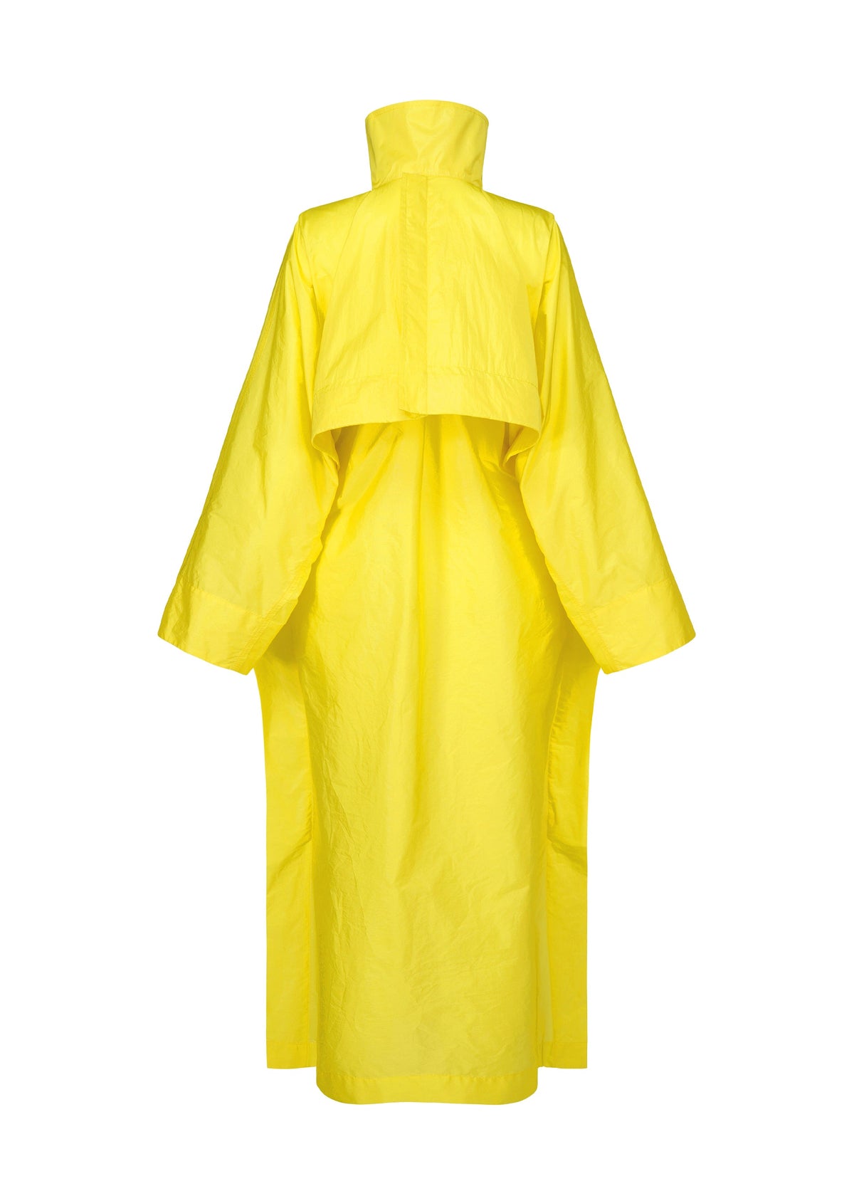 A detail shot of the Issey Miyake AERIAL STEEL coat.