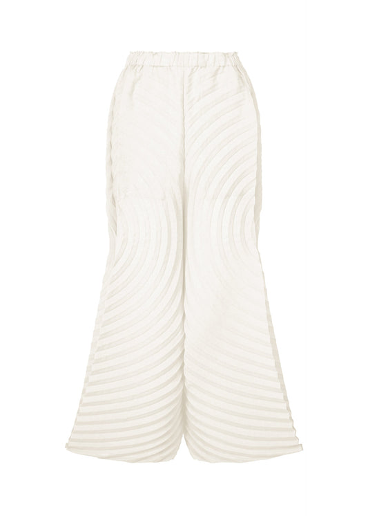 A product shot of the ISSEY MIYAKE PAPER BAG PLEATS trousers in white (01).