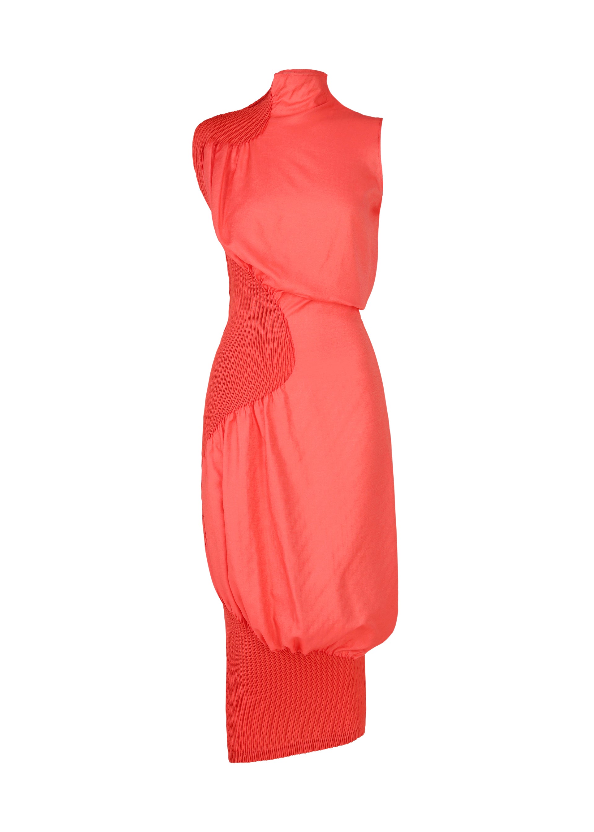 Robe en tricot à plis contour rouge