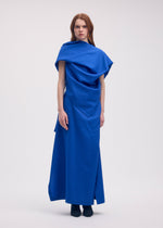 A model wears the Issey Miyake UNI FORM WOOL shirt.