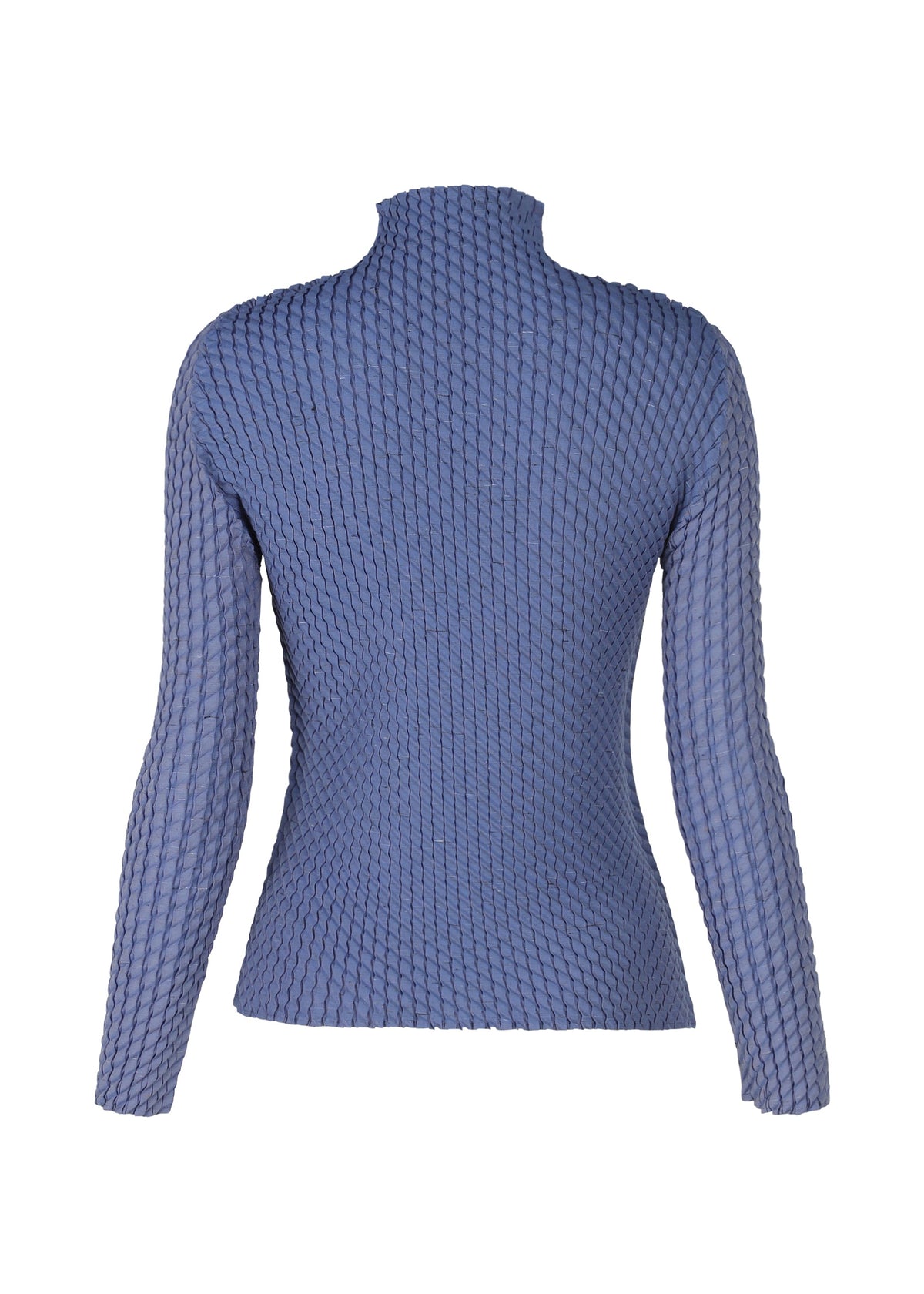 A detail shot of the Issey Miyake RESTORE BLEND PLEATS shirt.