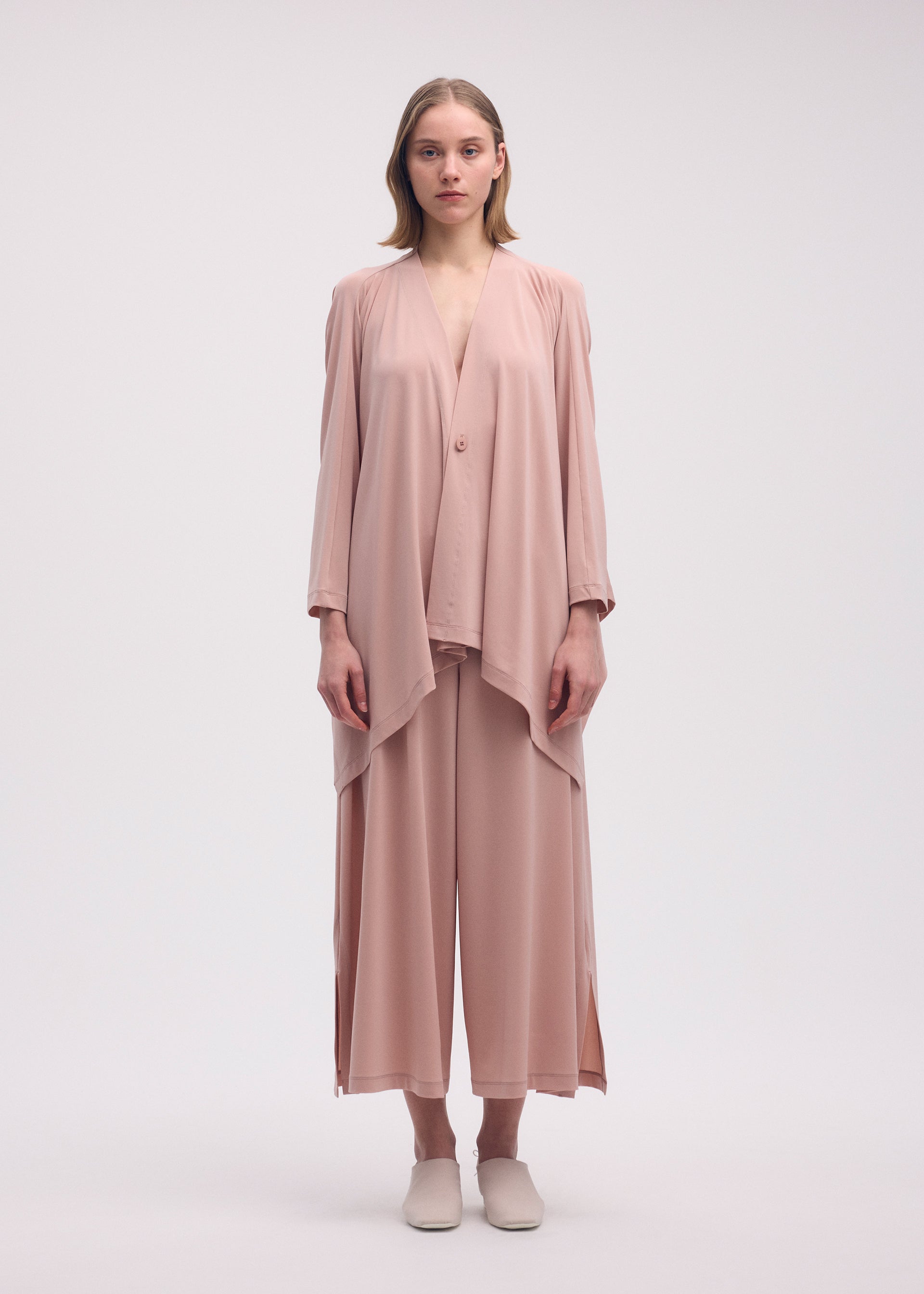DRAPE JERSEY-58 Cardigan Greige – ISSEY MIYAKE EU