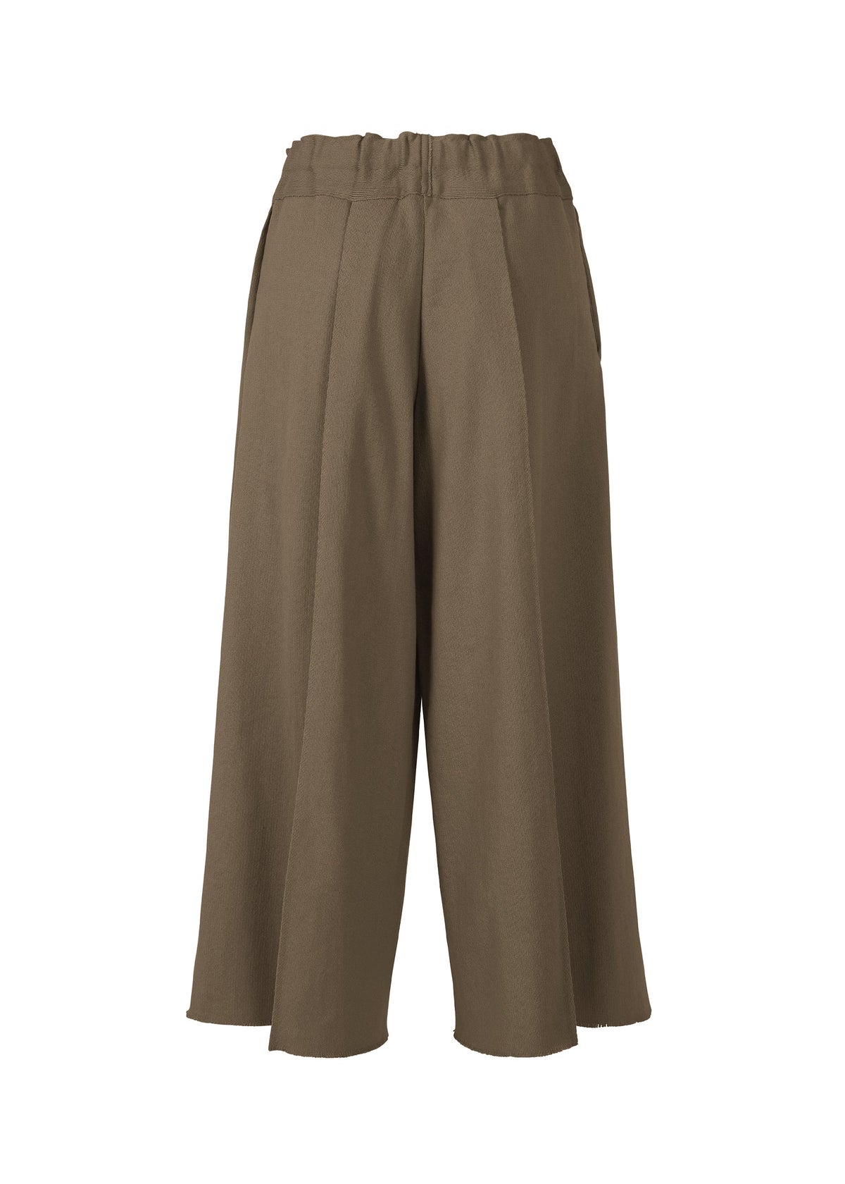 A detail shot of the ISSEY MIYAKE CAMPAGNE trousers.