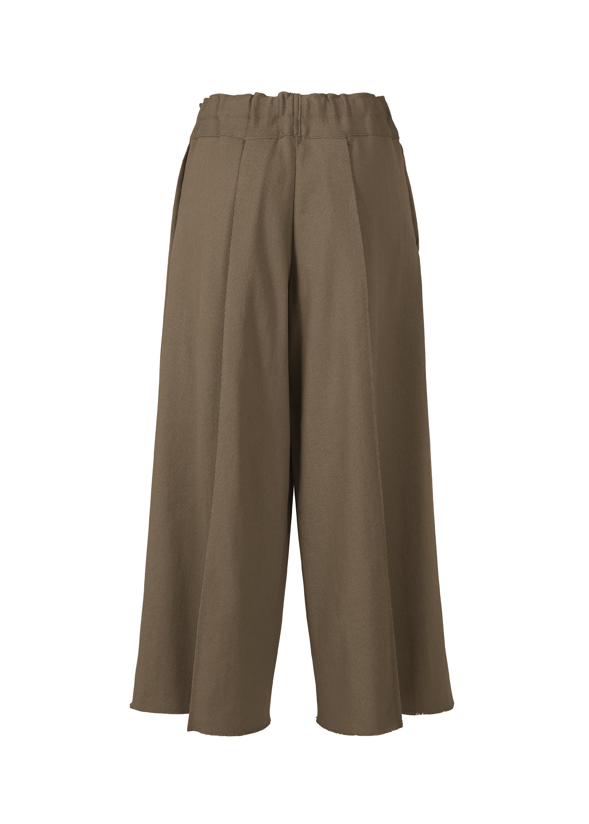 A detail shot of the ISSEY MIYAKE CAMPAGNE trousers.