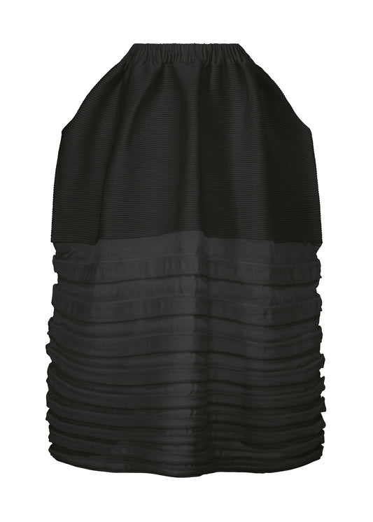 A product shot of the Issey Miyake MOVING KNIT skirt in .