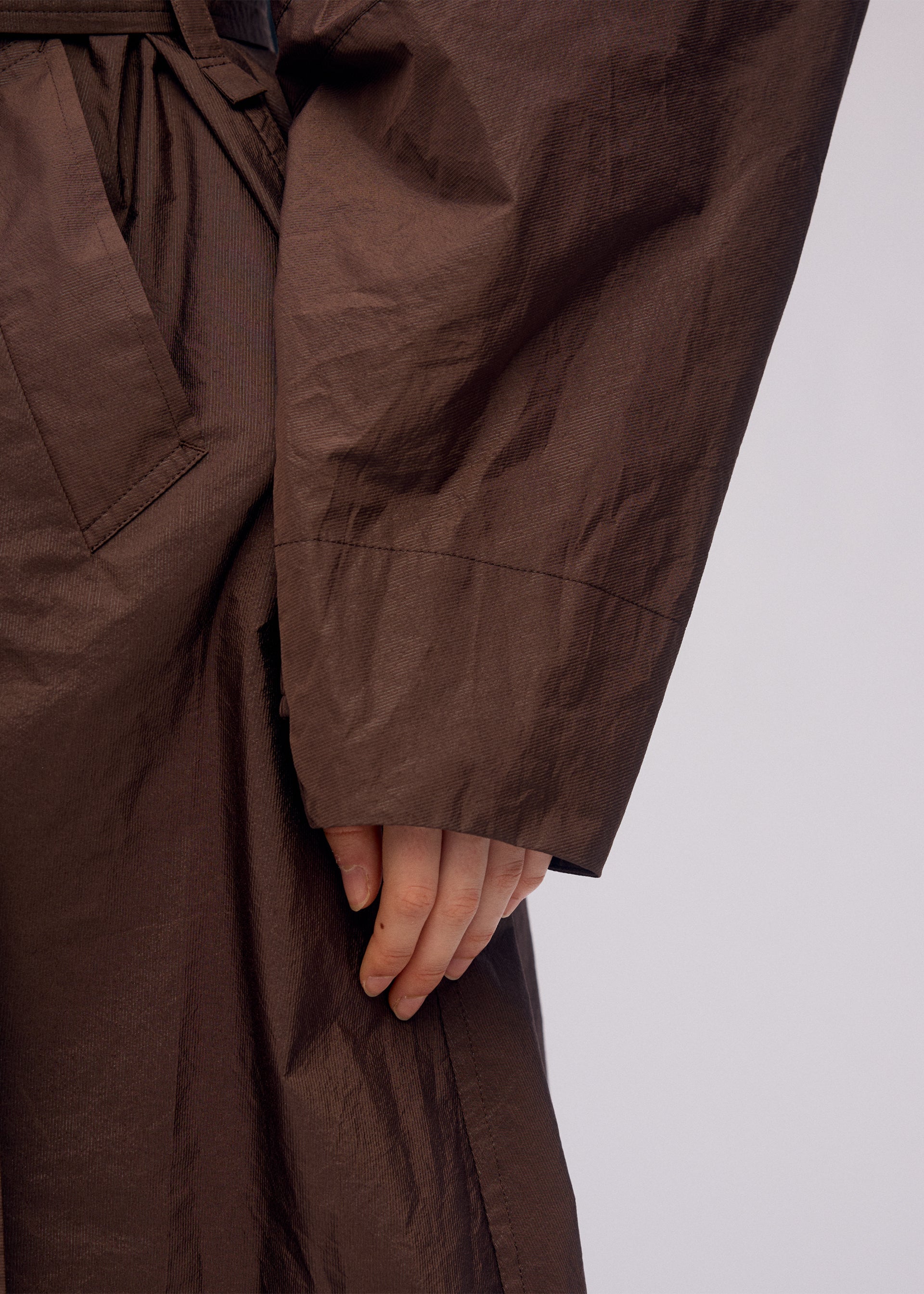 AKIMBO Coat Greige – ISSEY MIYAKE EU