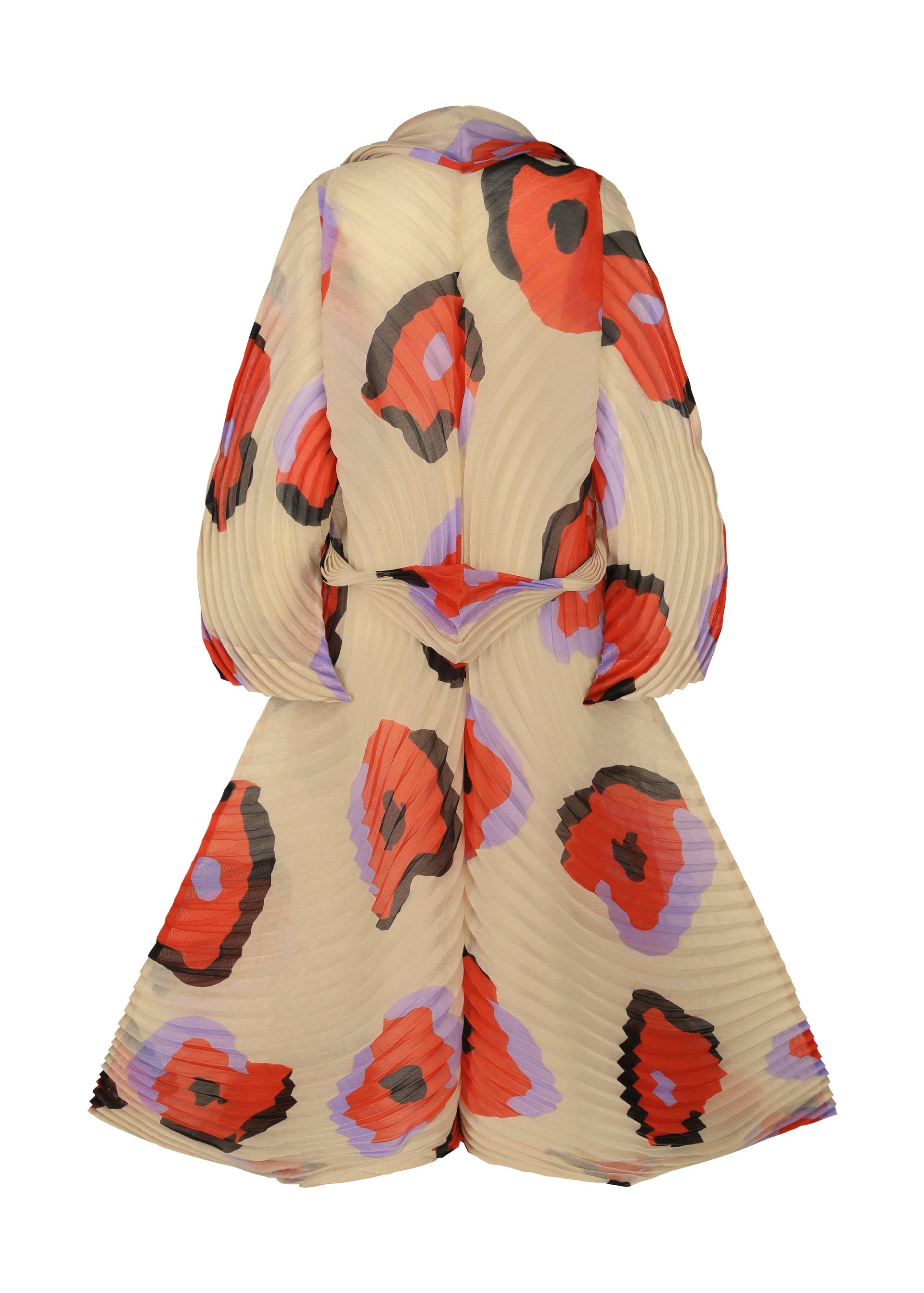 A detail shot of the Issey Miyake VERVE prêt à porter.