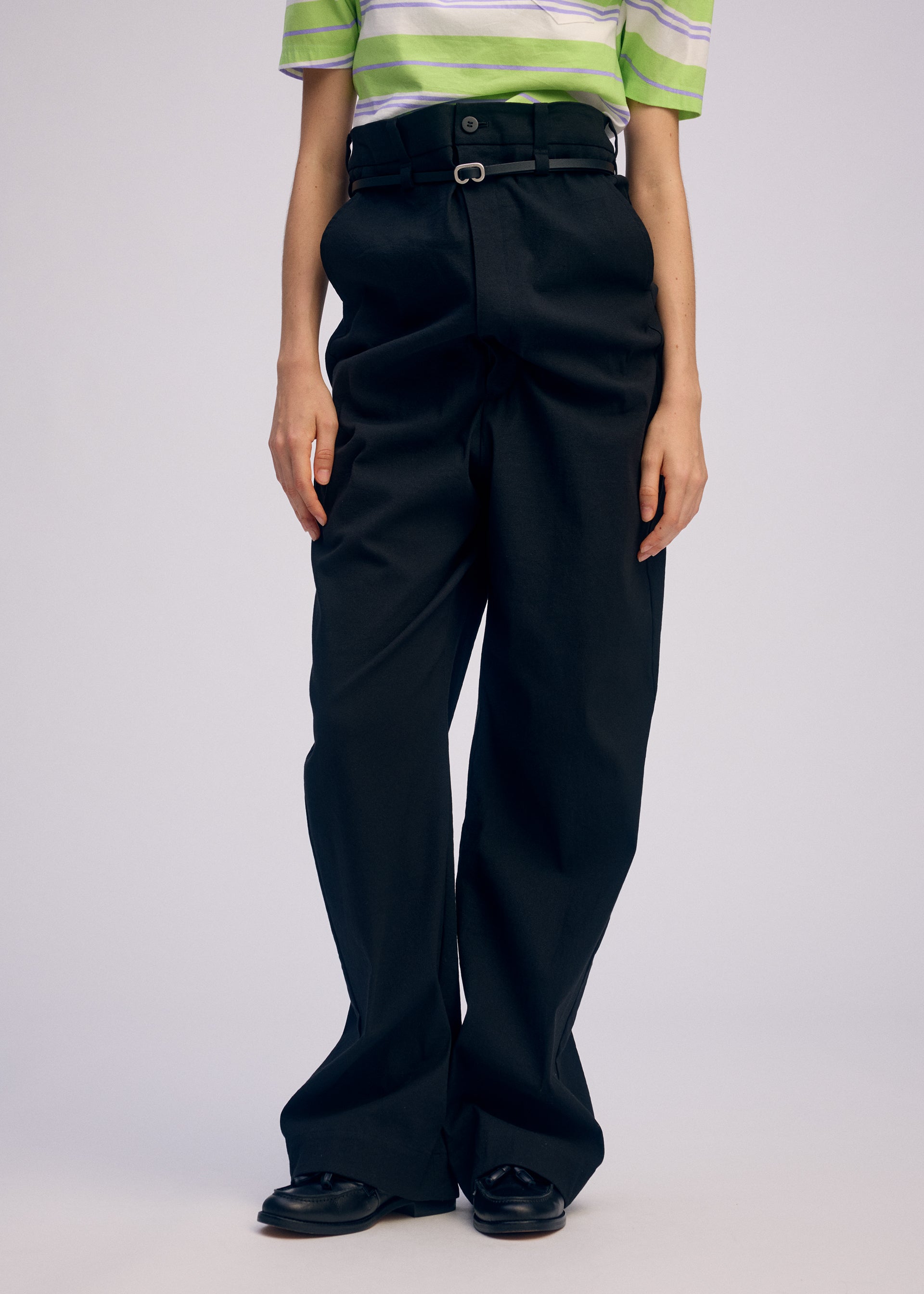 A model wears the Issey Miyake GENERIC WEAR prêt à porter.