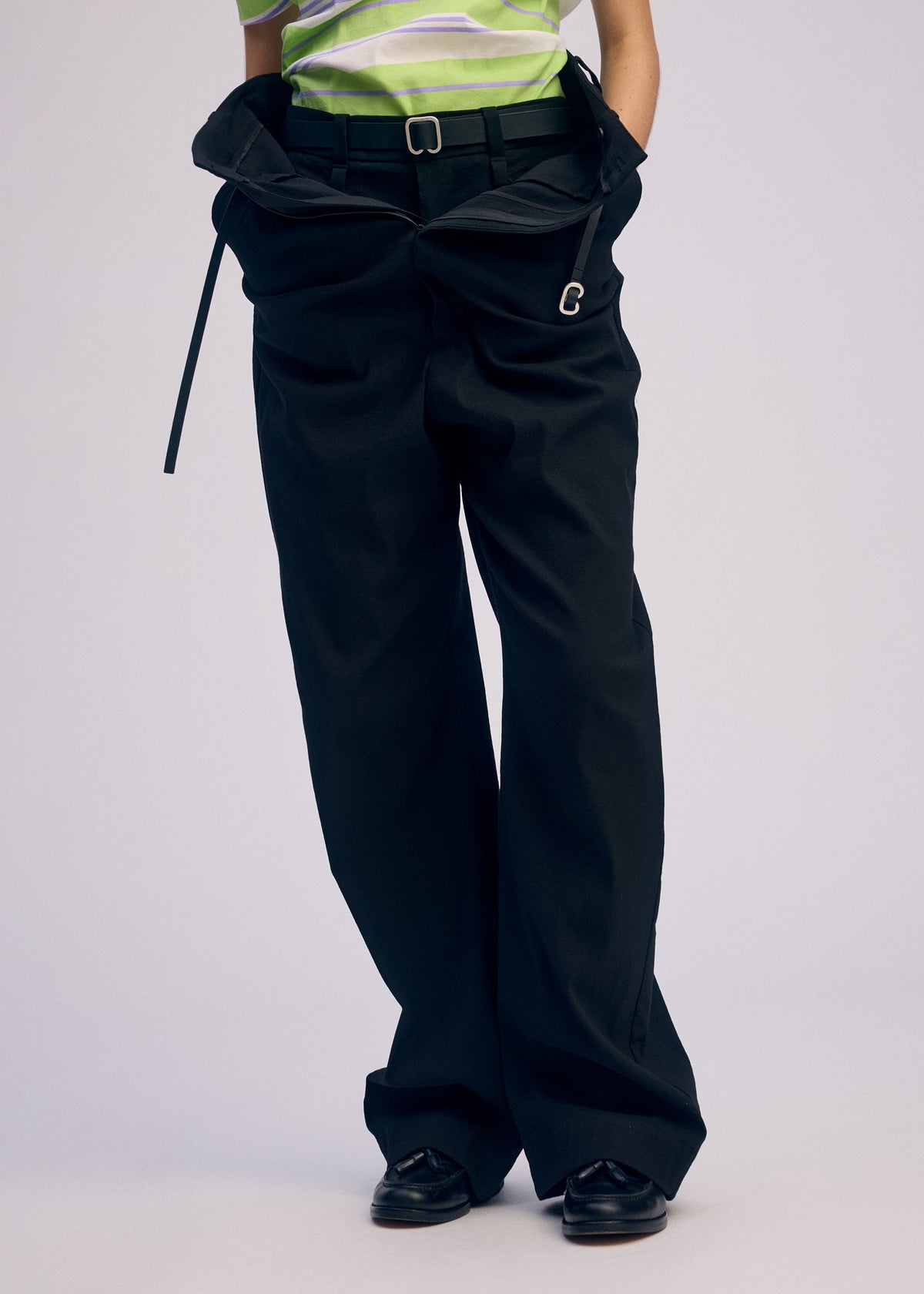A model wears the Issey Miyake GENERIC WEAR prêt à porter.