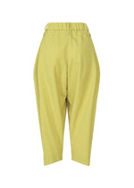 A detail shot of the Issey Miyake BELTED WOOL PANTS prêt à porter.