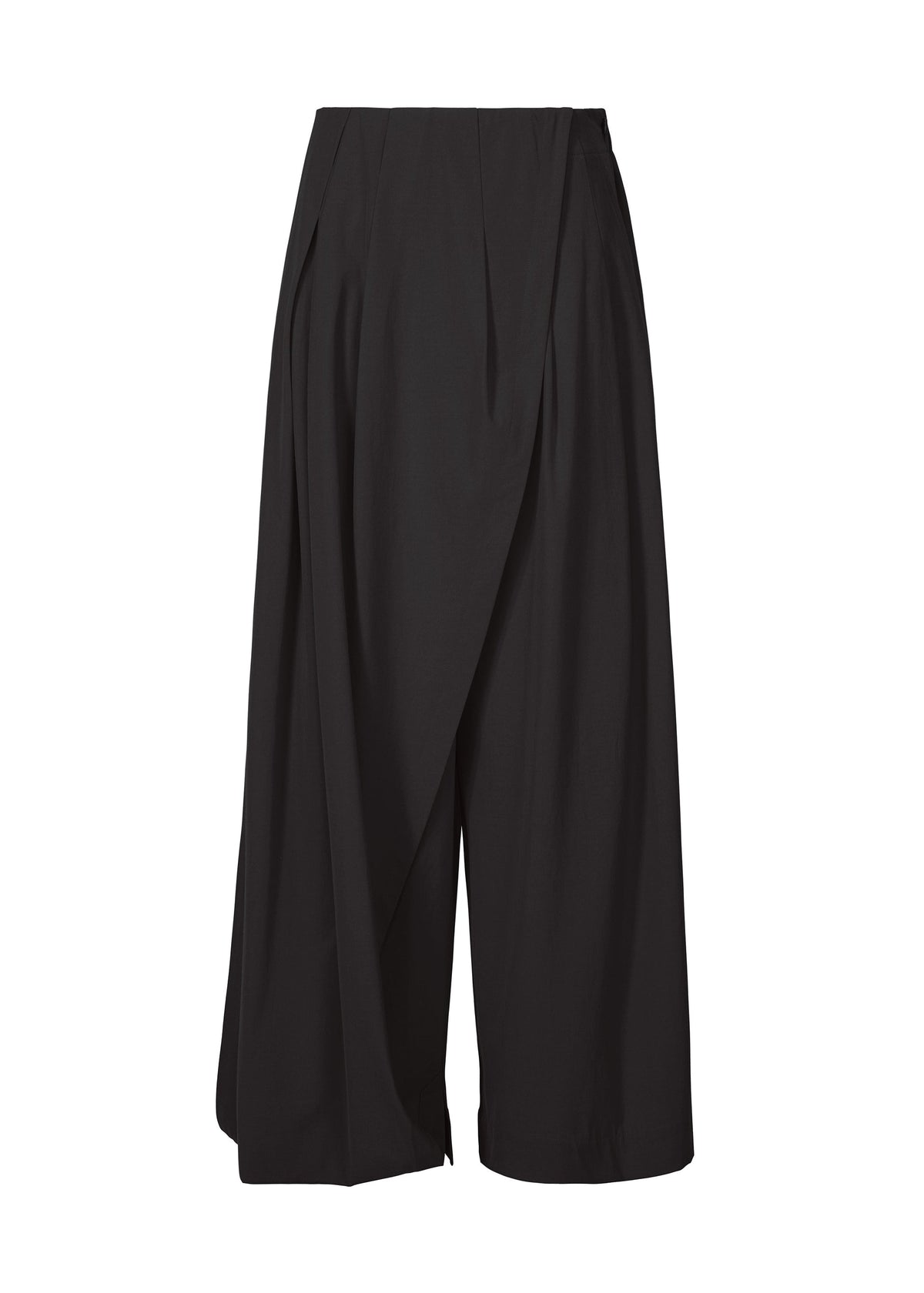 A product shot of the Issey Miyake LOOPED pants in .