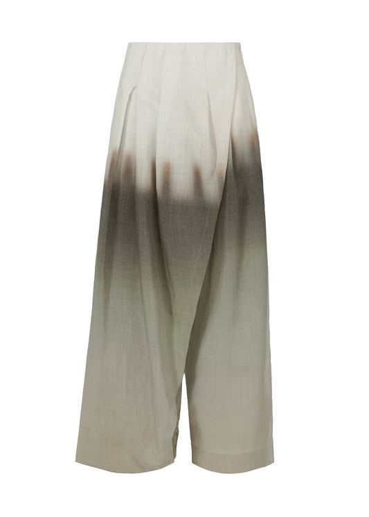 A product shot of the ISSEY MIYAKE PLUMAGE trousers in chukar.