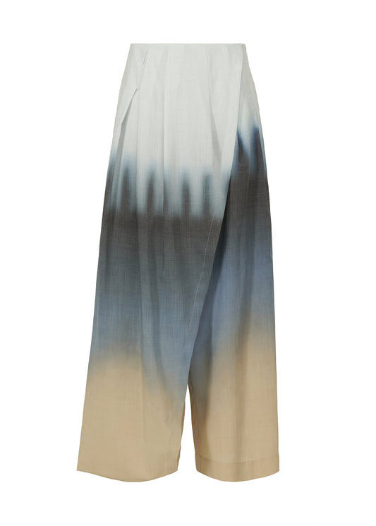 A product shot of the ISSEY MIYAKE PLUMAGE trousers in starling.