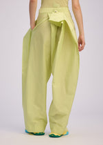 A model wears the ISSEY MIYAKE AKIMBO prêt à porter.