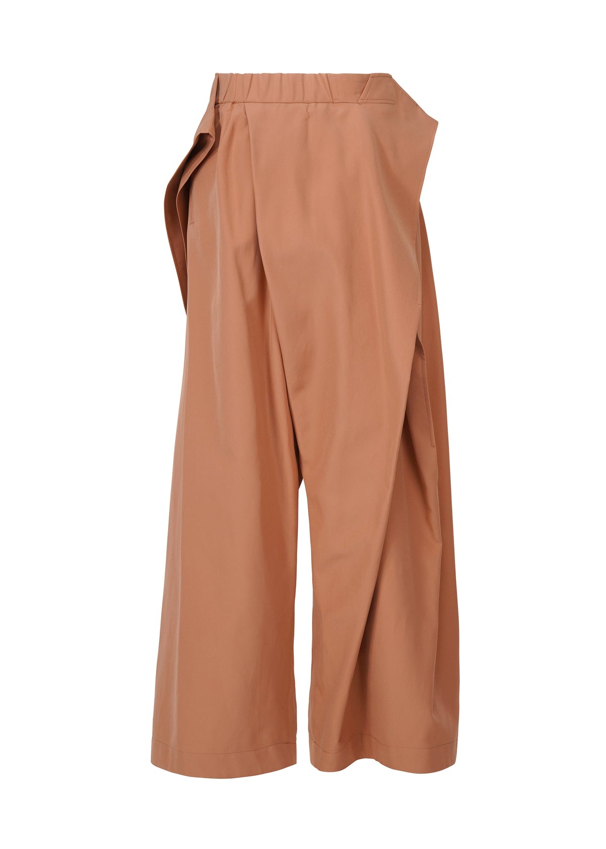 A detail shot of the ISSEY MIYAKE FLUTTERING PANTS pants.