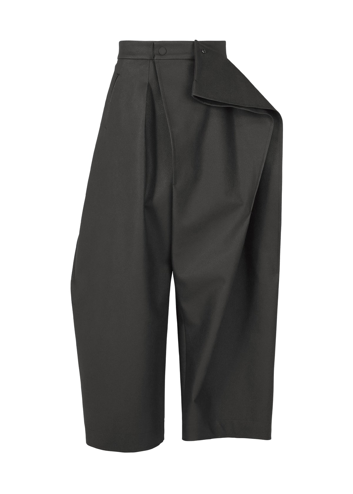 A product shot of the ISSEY MIYAKE PRONOUNCED BODY prêt à porter in .