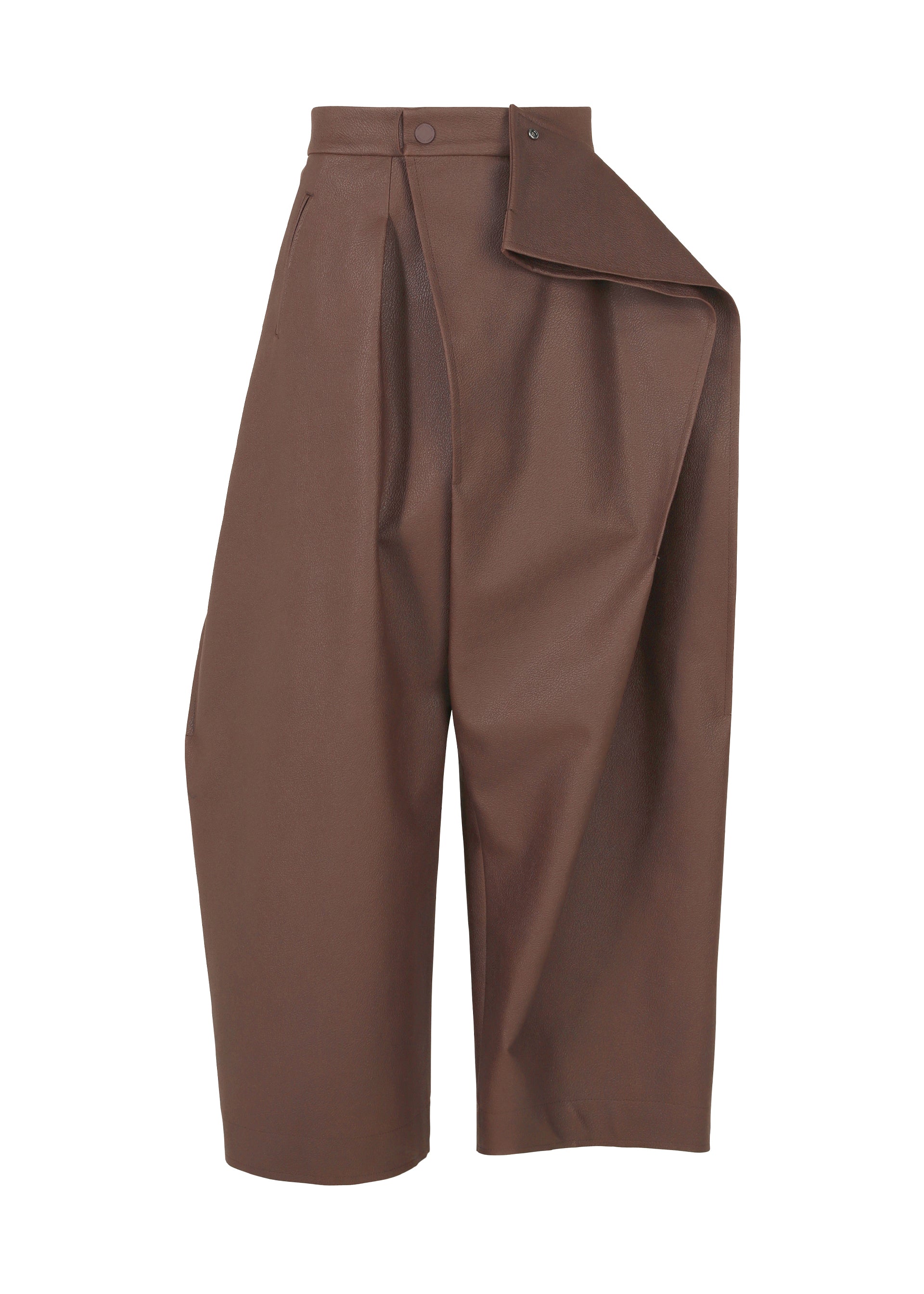 A product shot of the ISSEY MIYAKE PRONOUNCED BODY prêt à porter in .