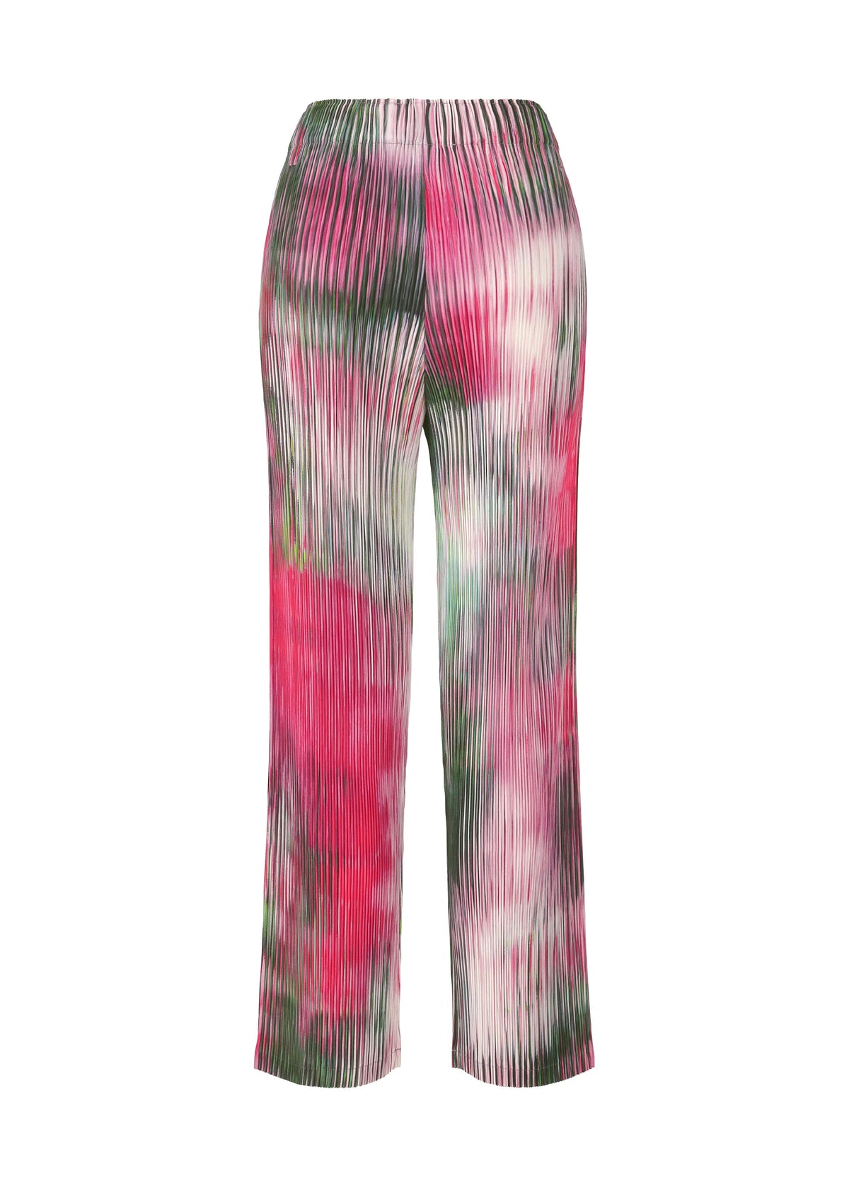 A detail shot of the ISSEY MIYAKE OBSCURE PLEATS prêt à porter.