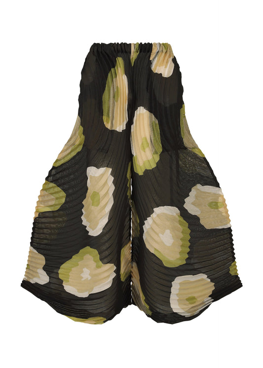 A product shot of the Issey Miyake VERVE prêt à porter in .