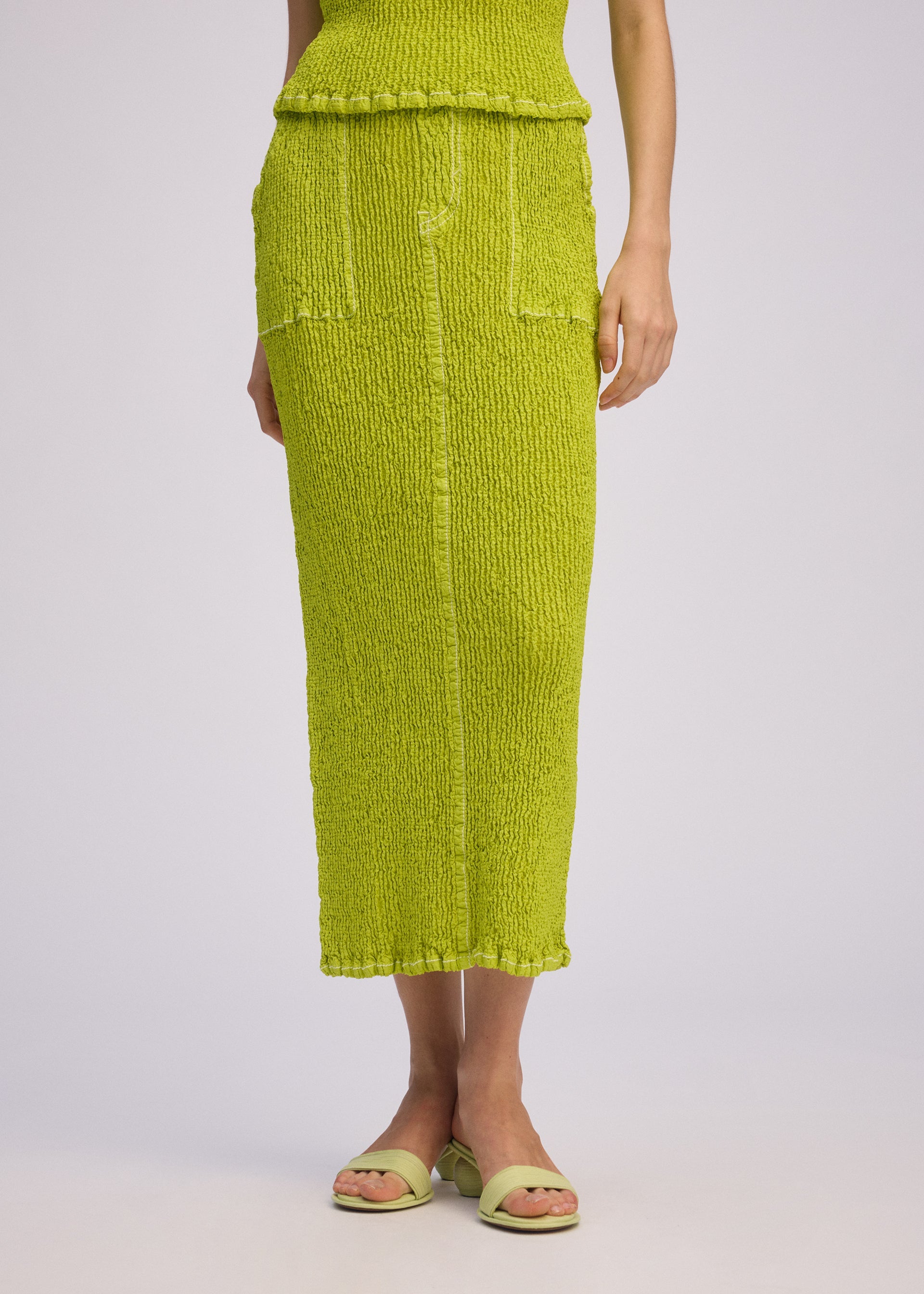 WAVELET ENSEMBLE Skirt Parakeet Green – ISSEY MIYAKE EU