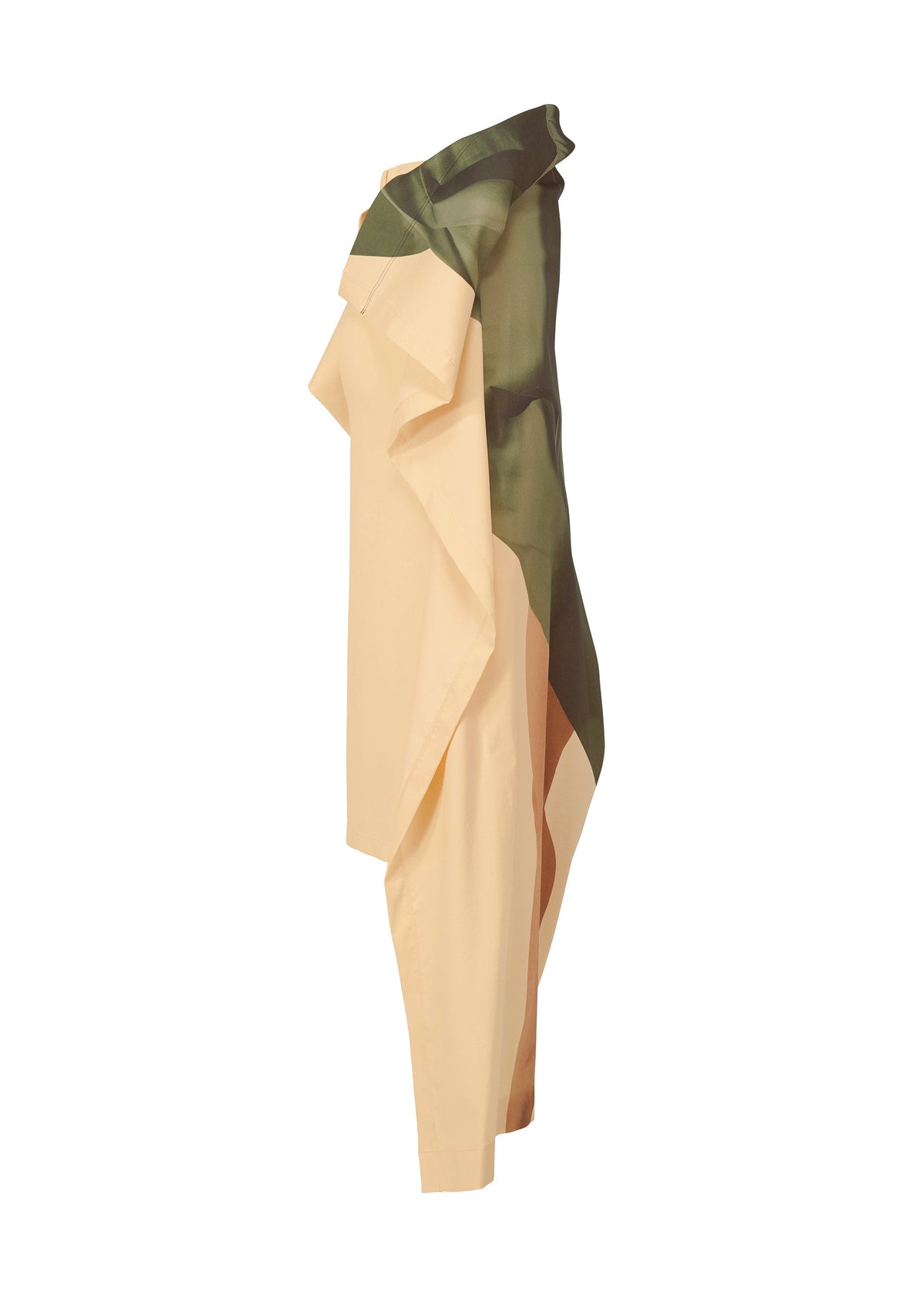 A detail shot of the ISSEY MIYAKE BODY AT PLAY prêt à porter.