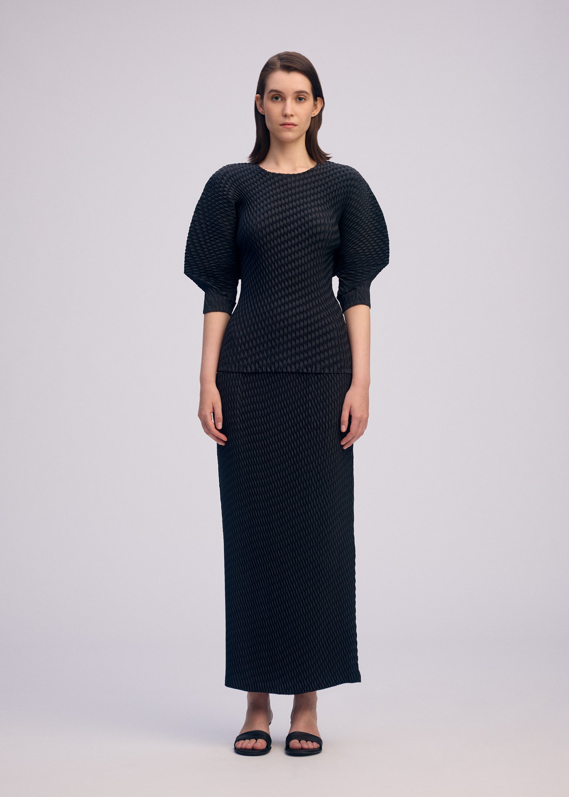SLEEK PLEATS Skirt Burgundy – ISSEY MIYAKE EU