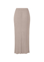 A detail shot of the ISSEY MIYAKE HATCHING PLEATS prêt à porter.