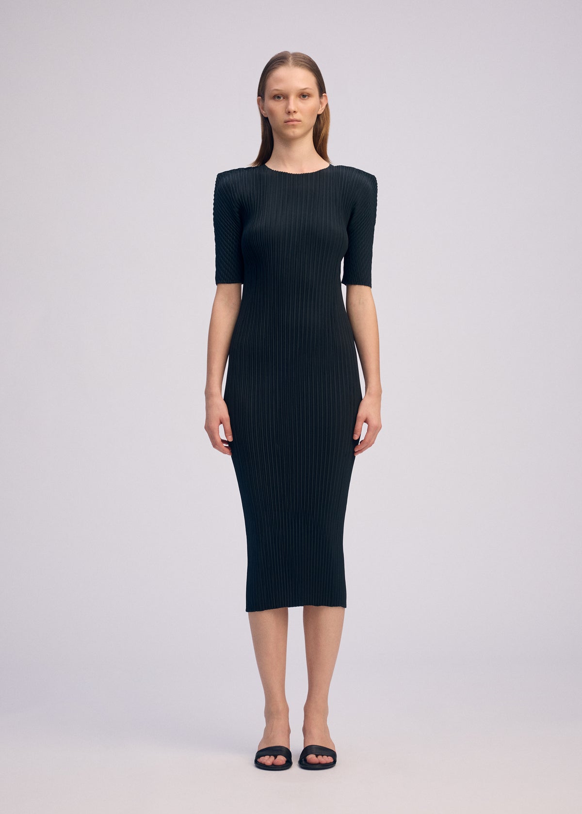 BOX SHOULDER PLEATS